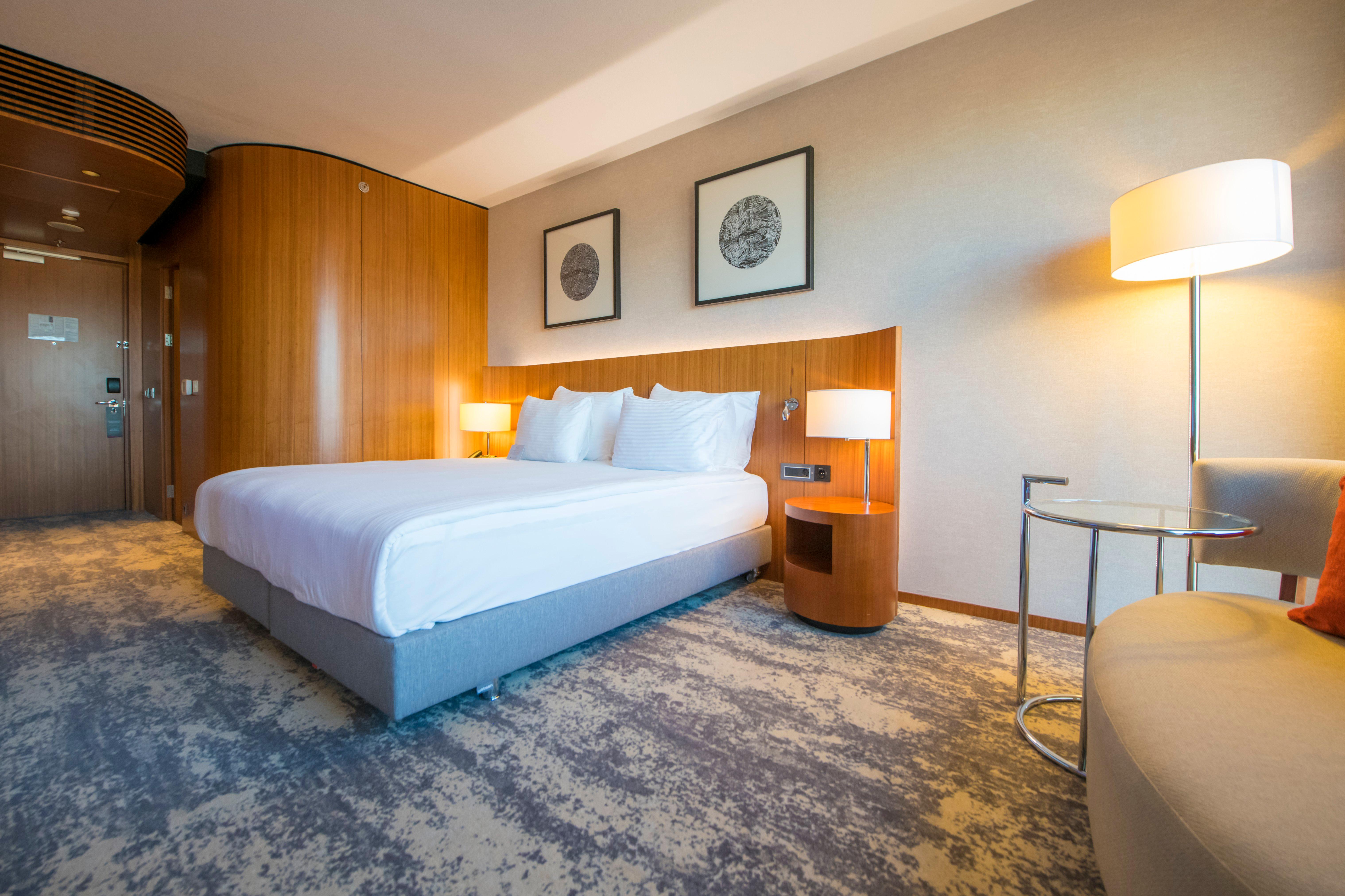 Double King Size Bed