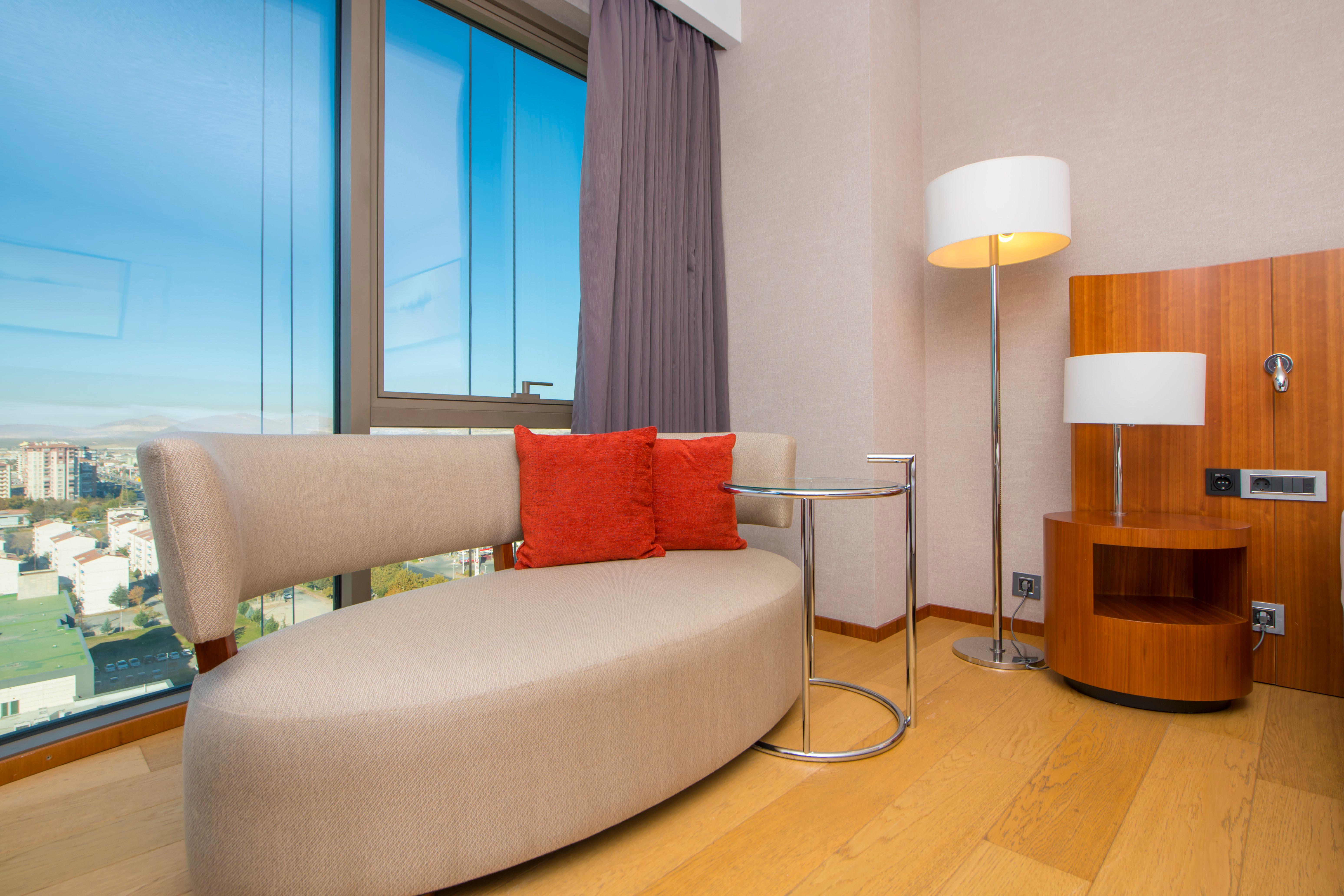 Double King Bed Smoking