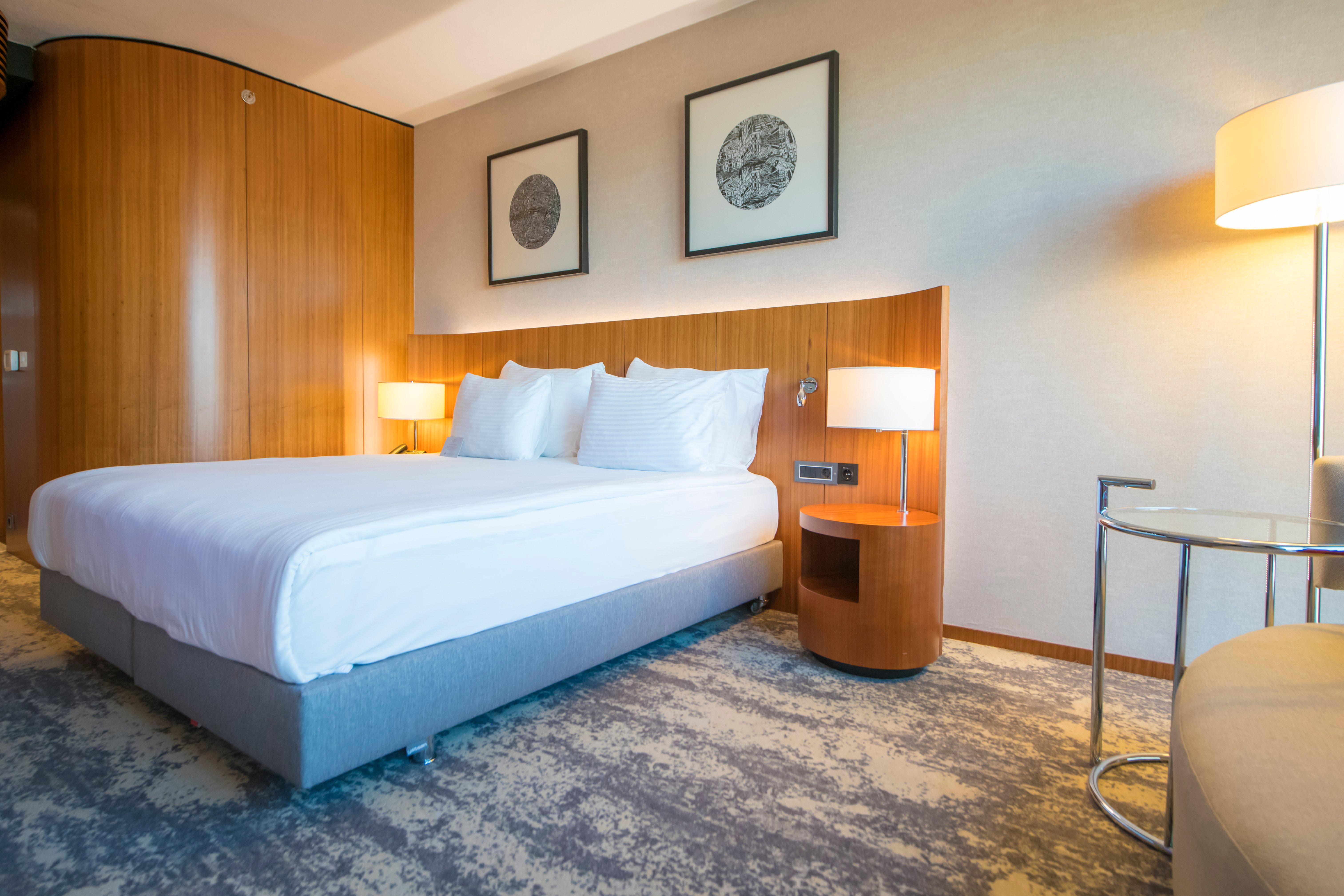 Double Accessible King Size Bed