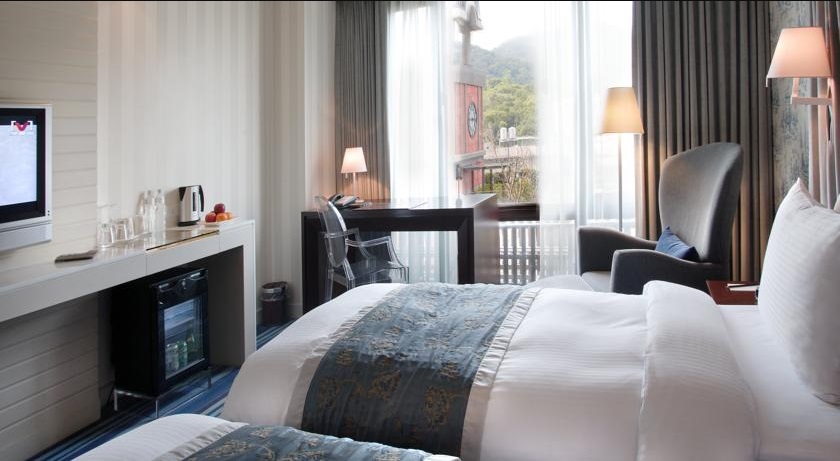 Double or Twin Deluxe