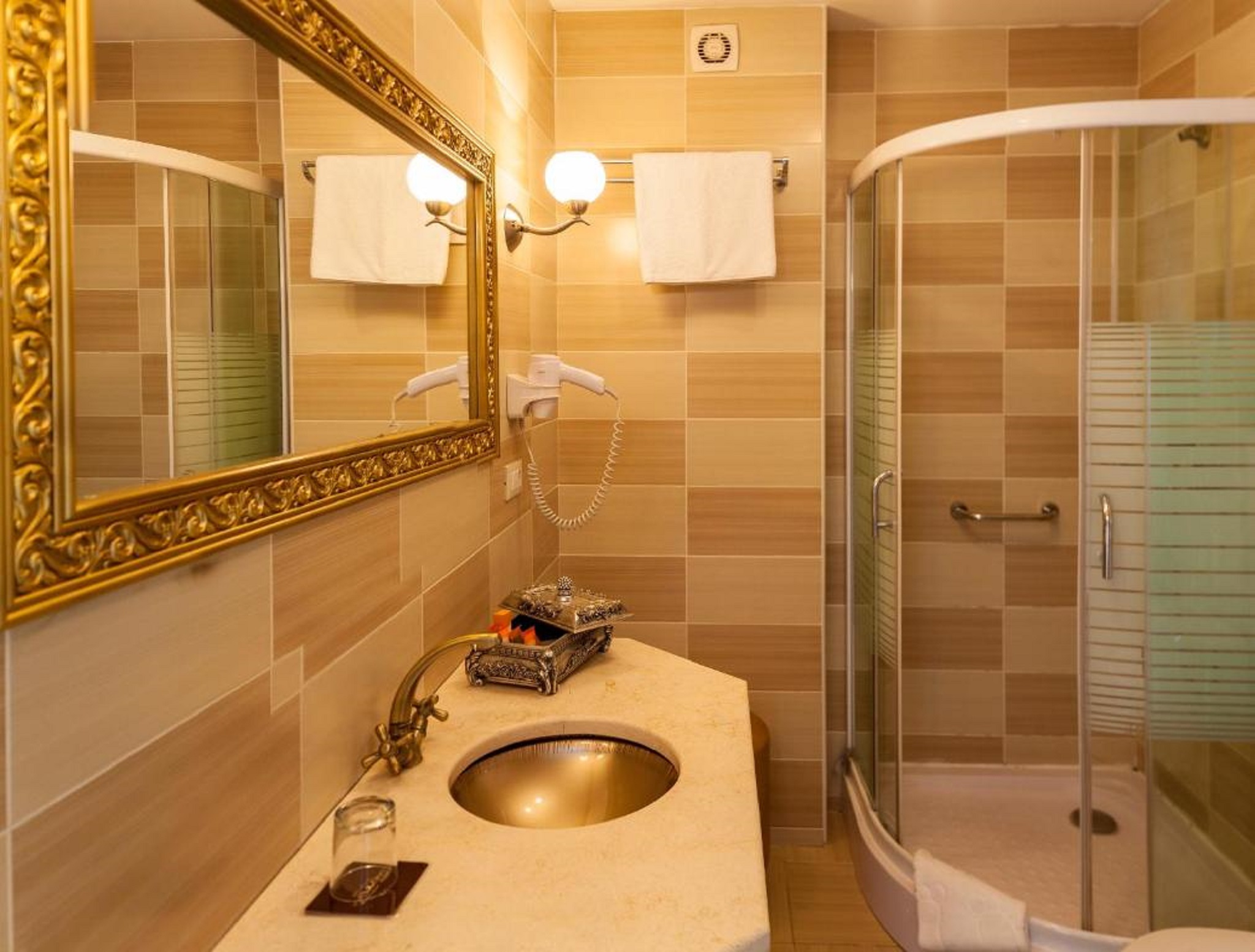 Double Single Business