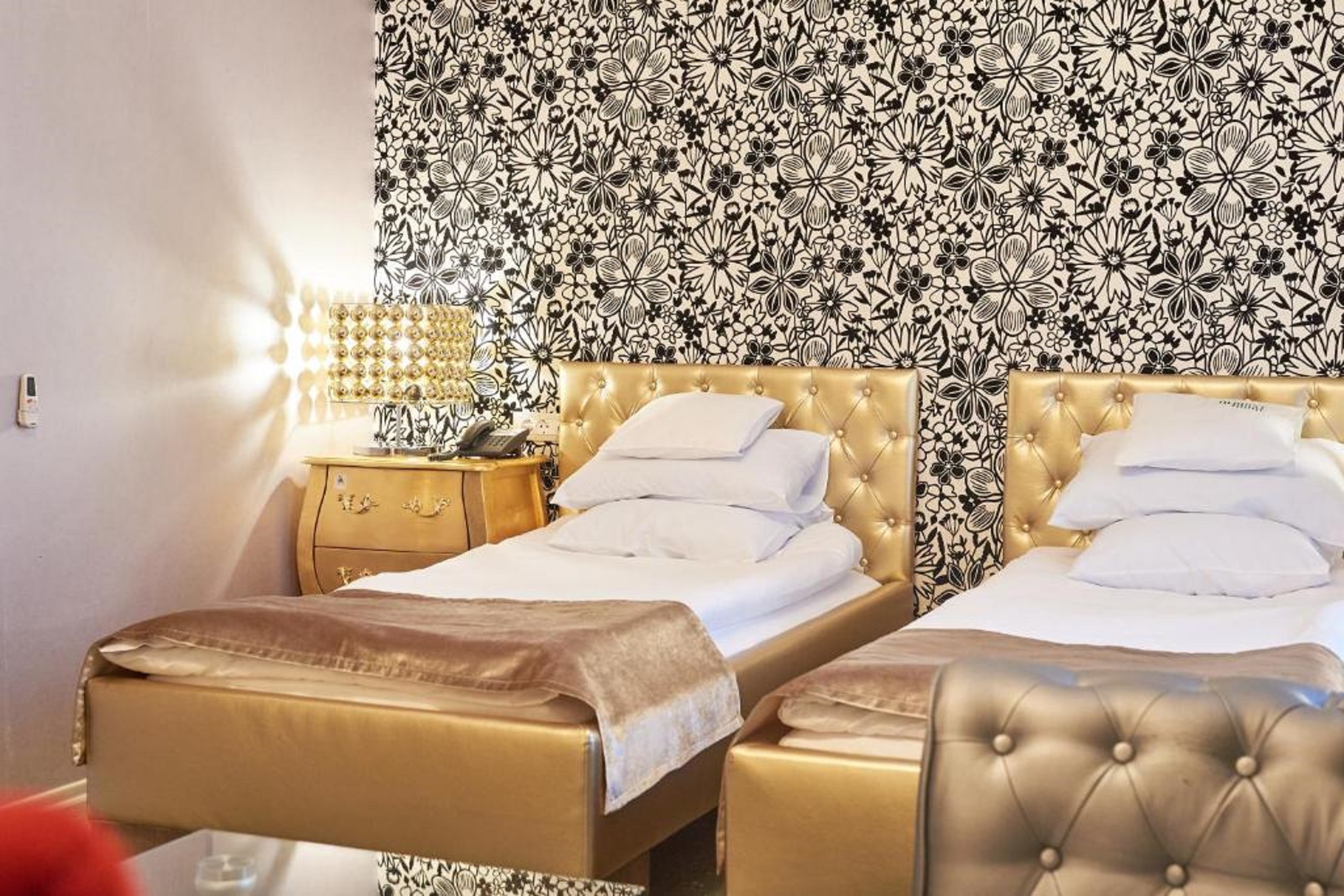 Double Single Business