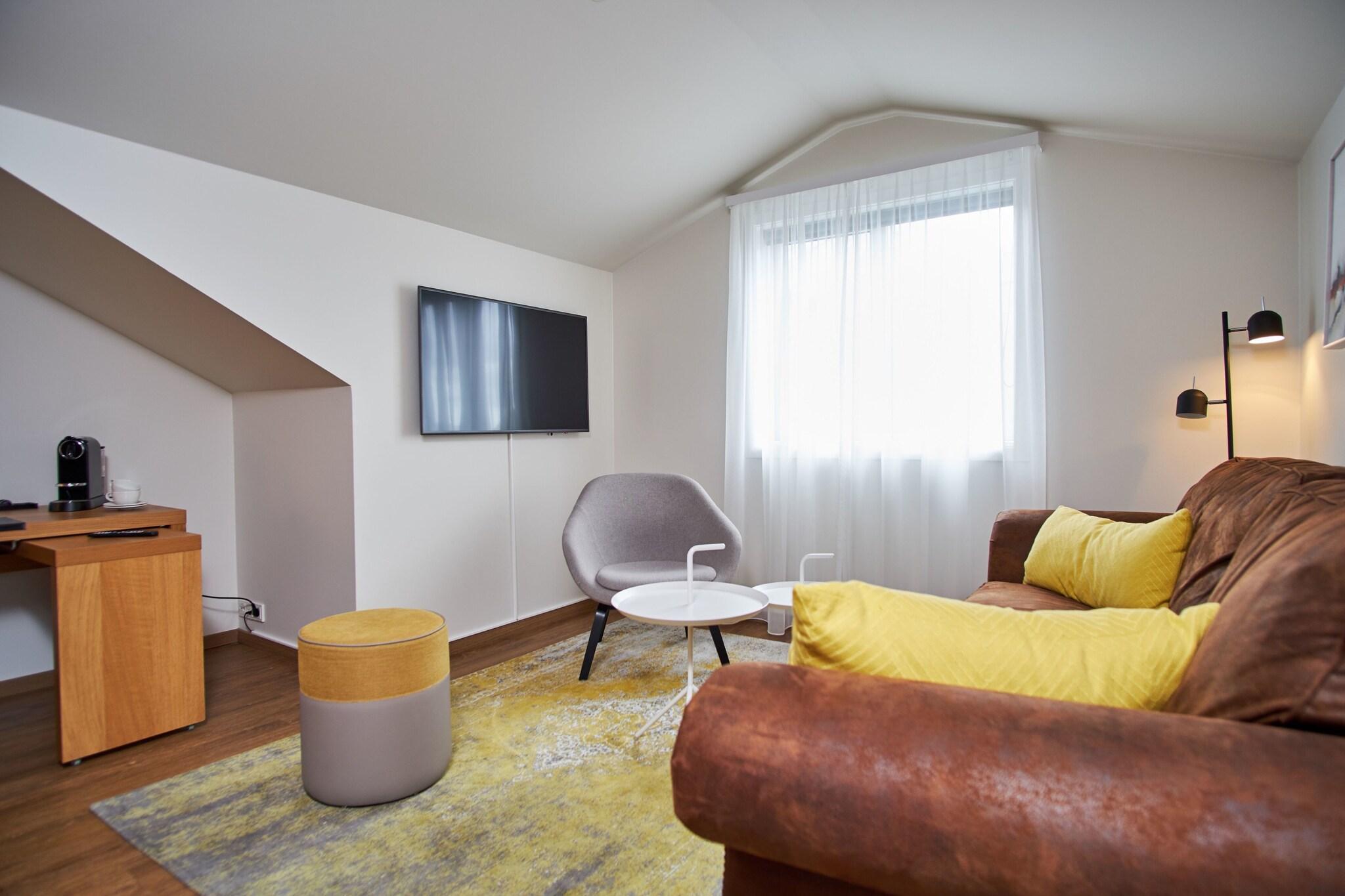 Junior Suite Queen Size Bed