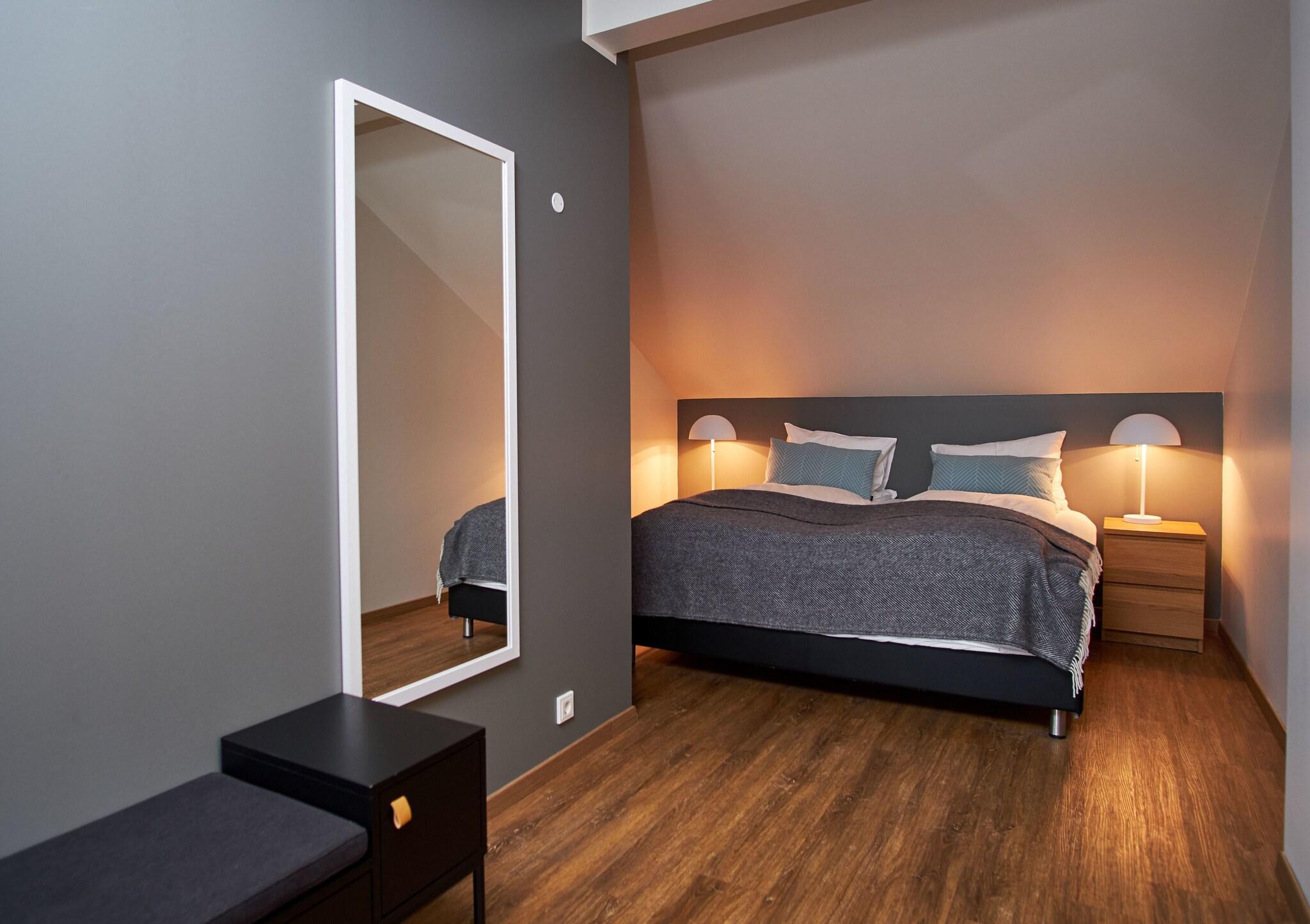 Junior Suite Queen Size Bed