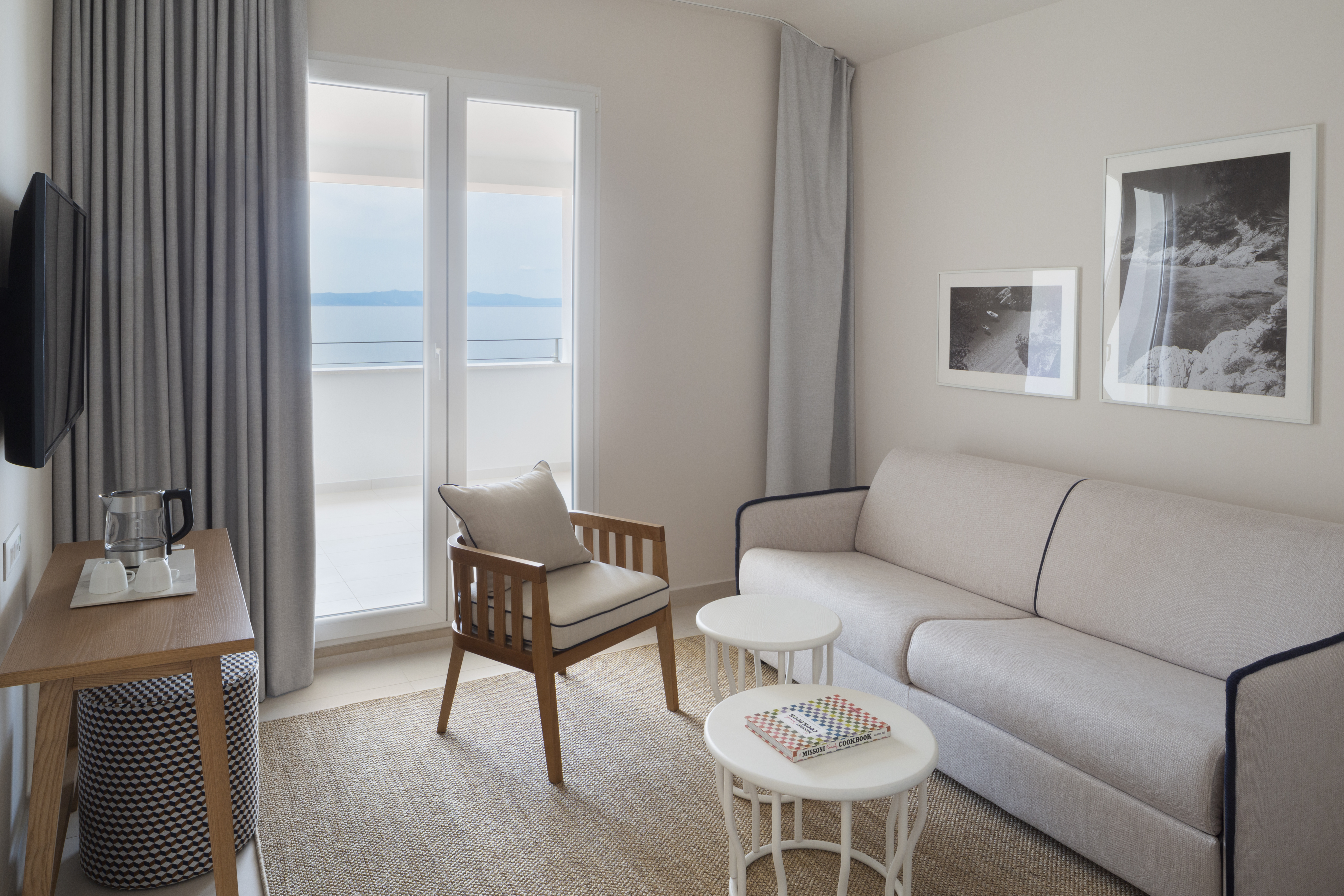 Junior Suite Side Sea View with Balcony