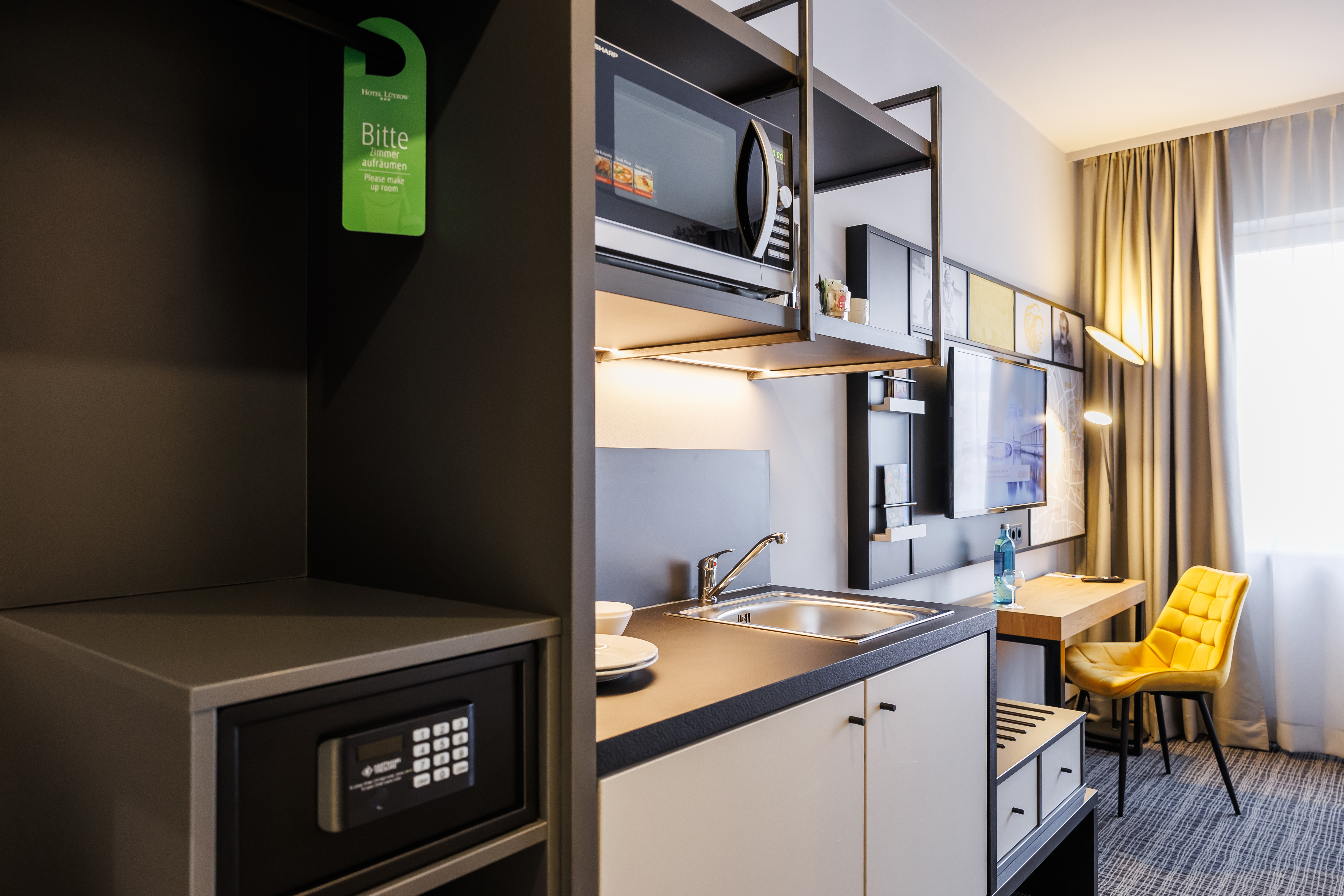 Twin with Kitchenette