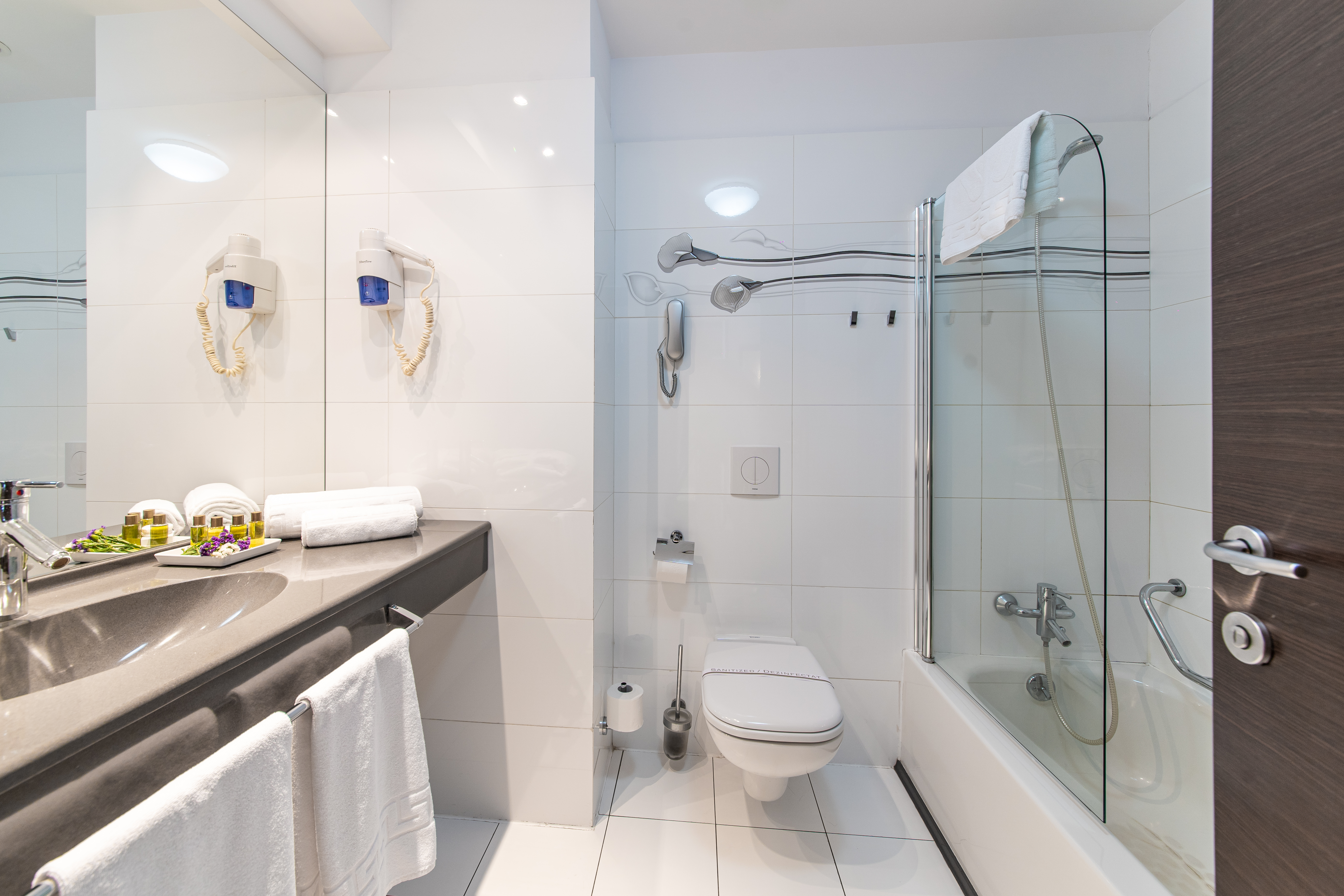 Double or Twin Deluxe