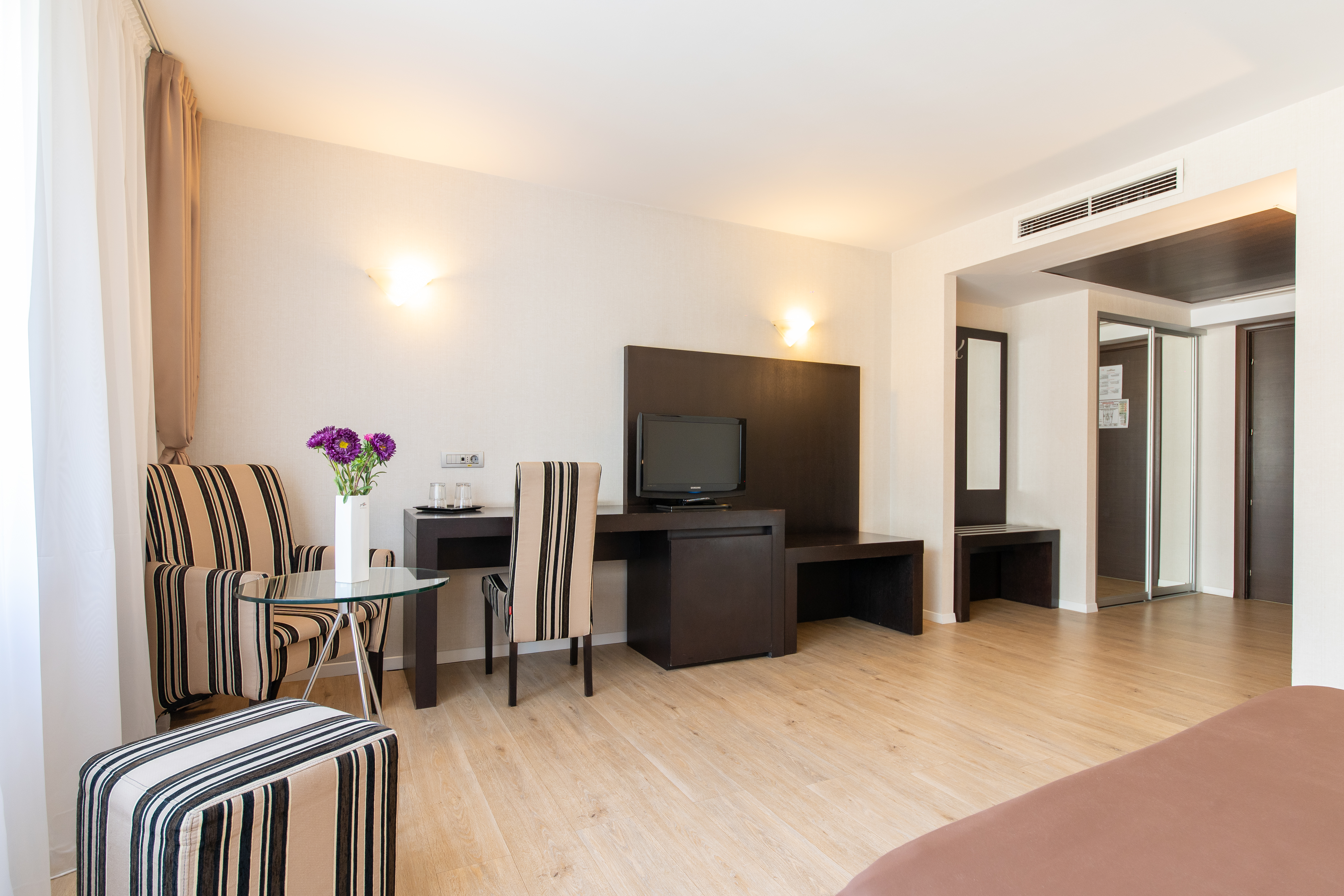 Double or Twin Deluxe