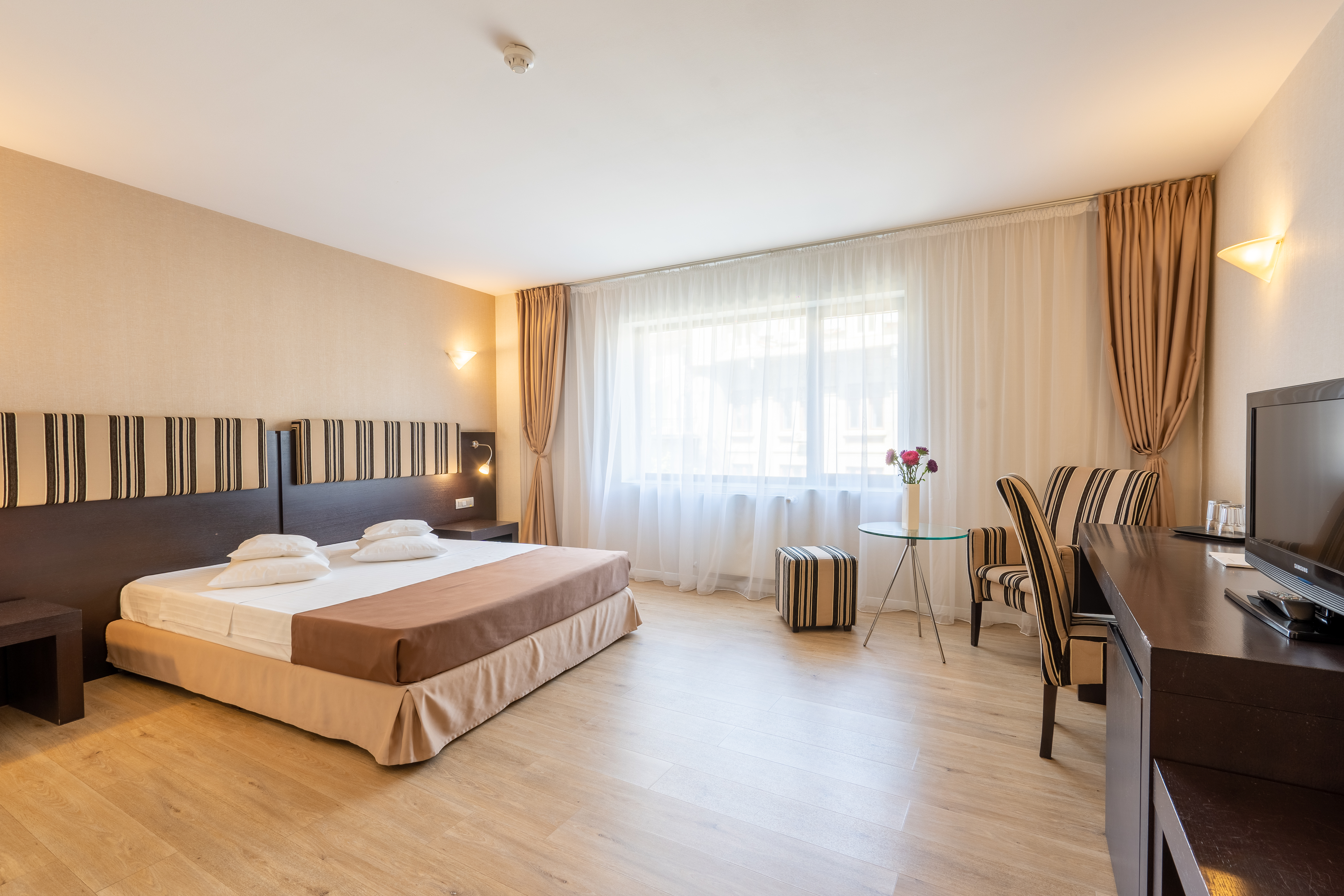 Double or Twin Deluxe