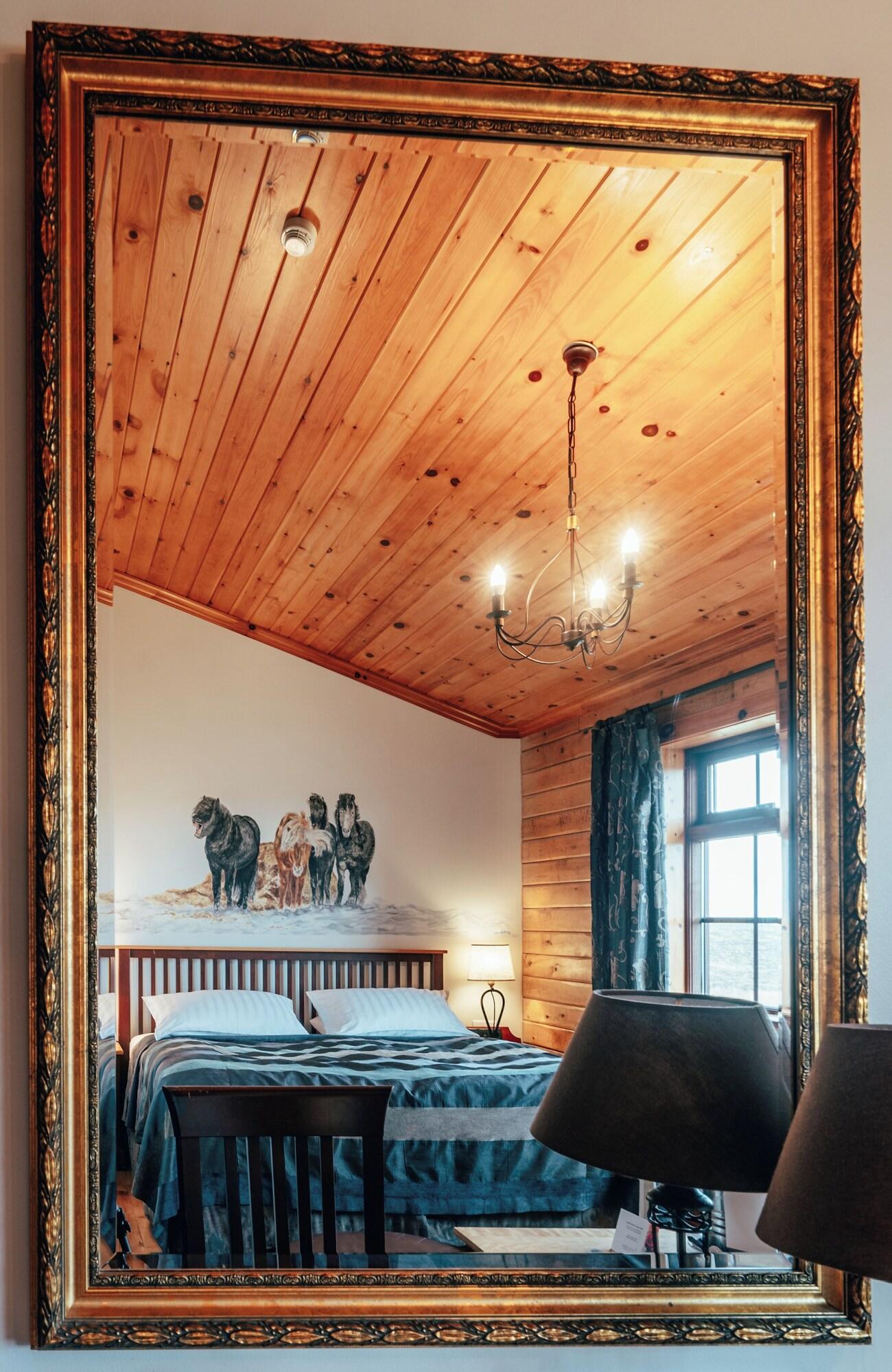 Double or Twin Deluxe King Bed