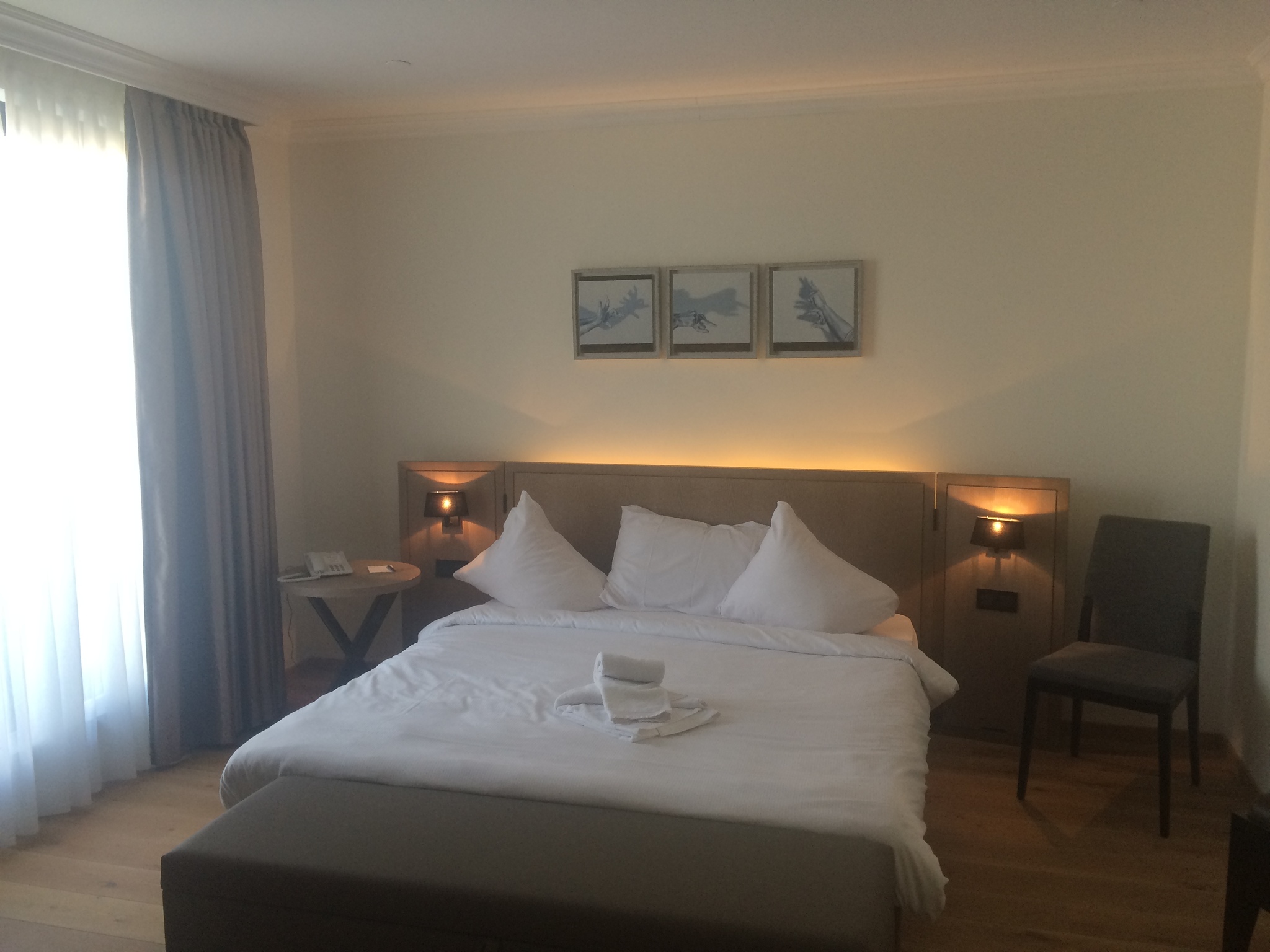 Apartment Three Bedrooms One Bathroom