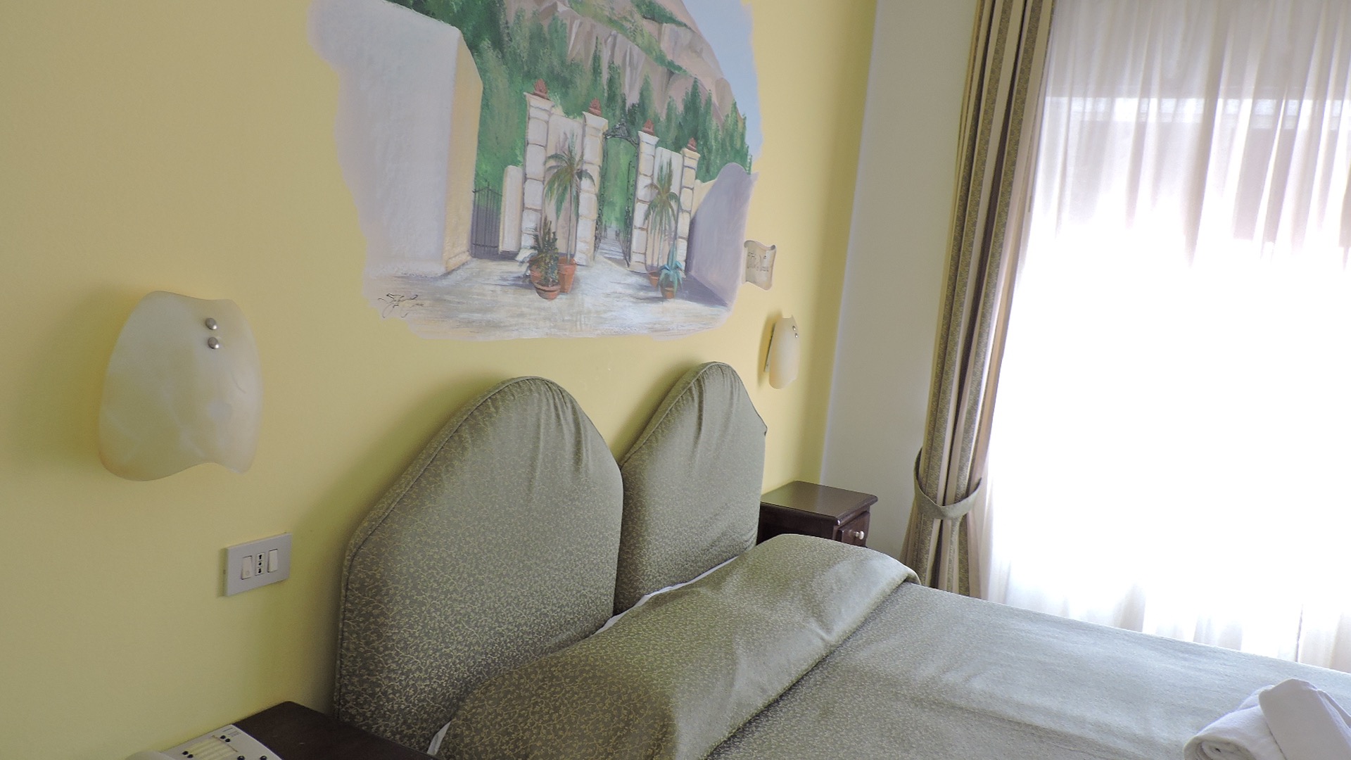 Double or Twin Standard