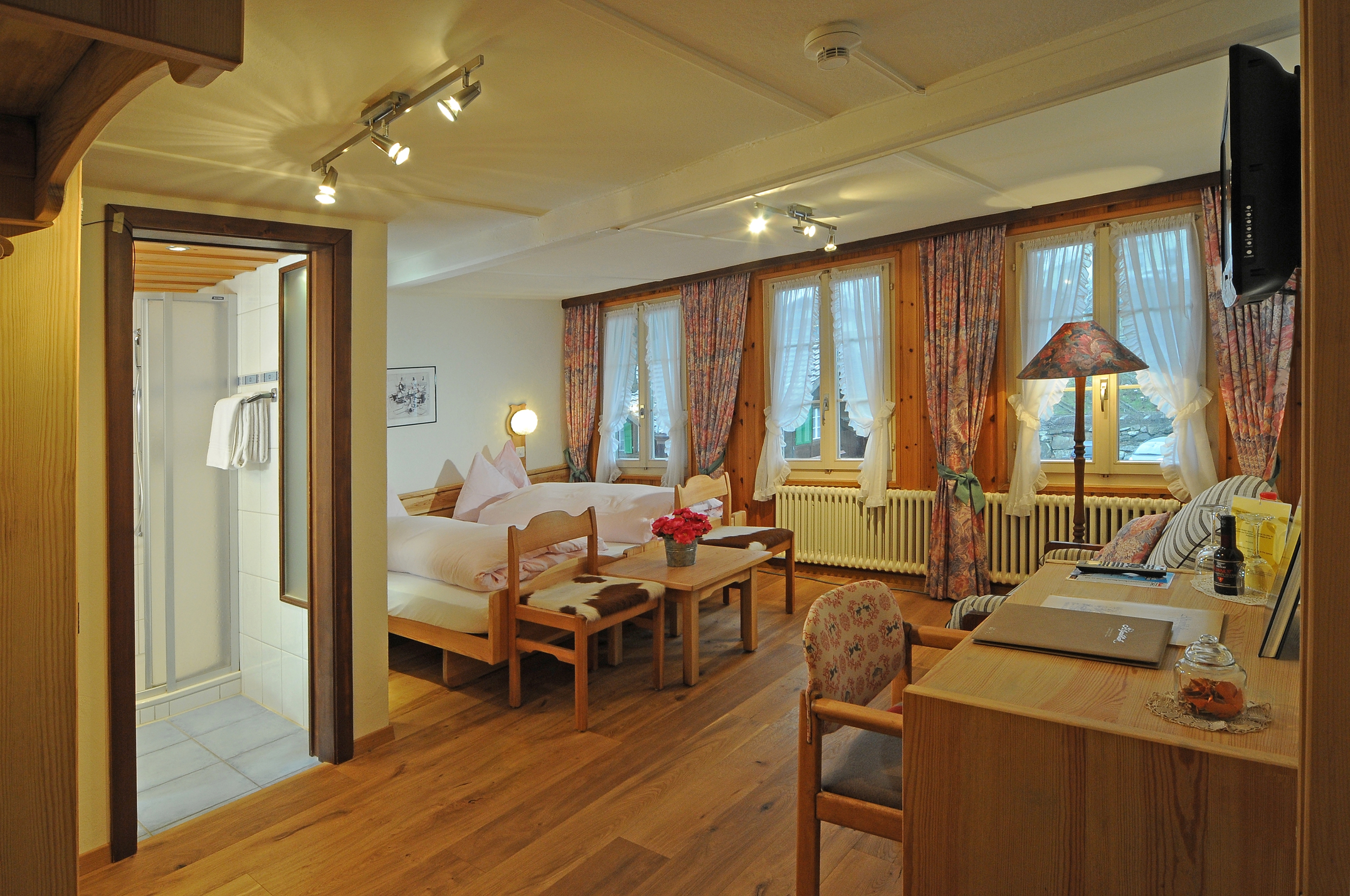 Double Capacity 2 Two Bedrooms