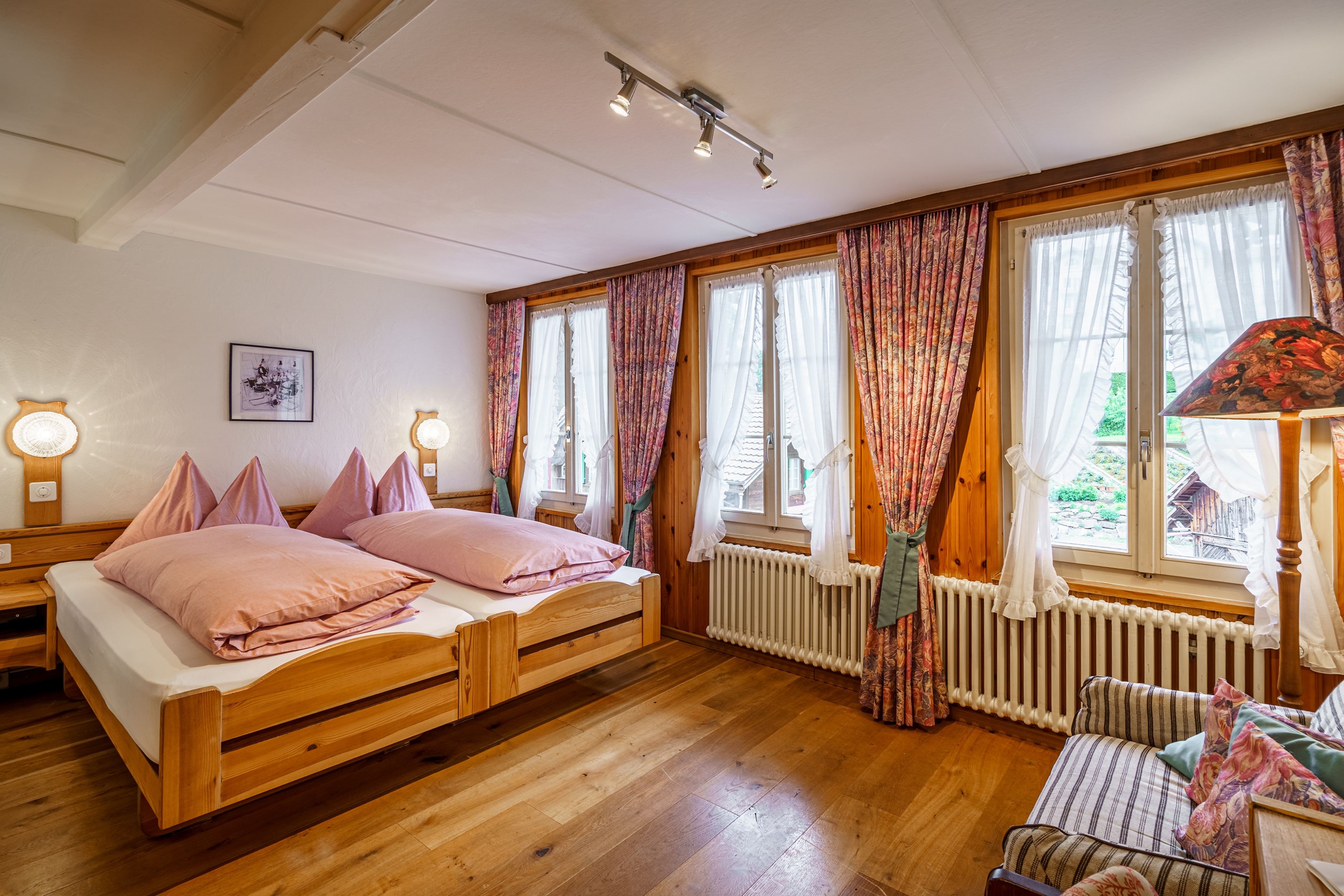 Double Capacity 2 Two Bedrooms