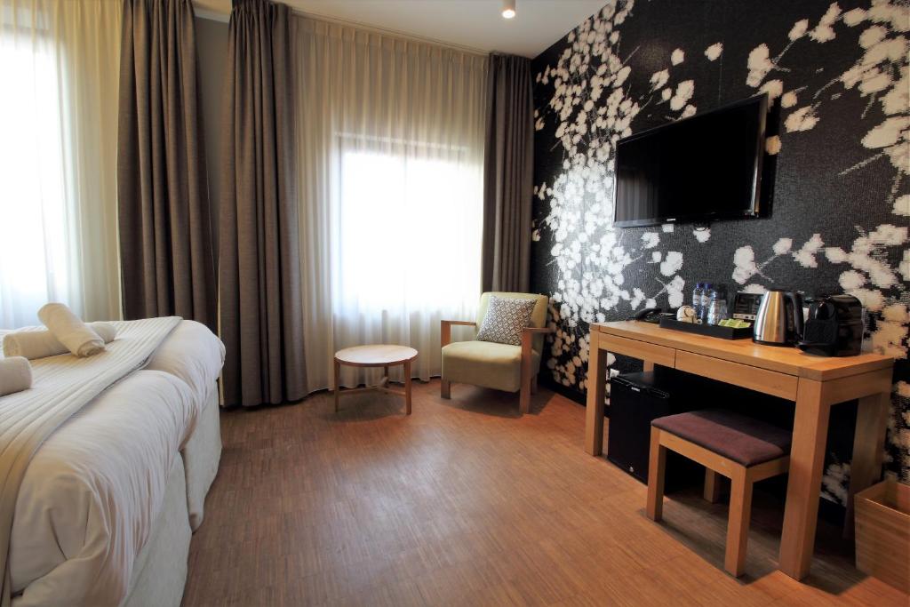 Double or Twin Deluxe