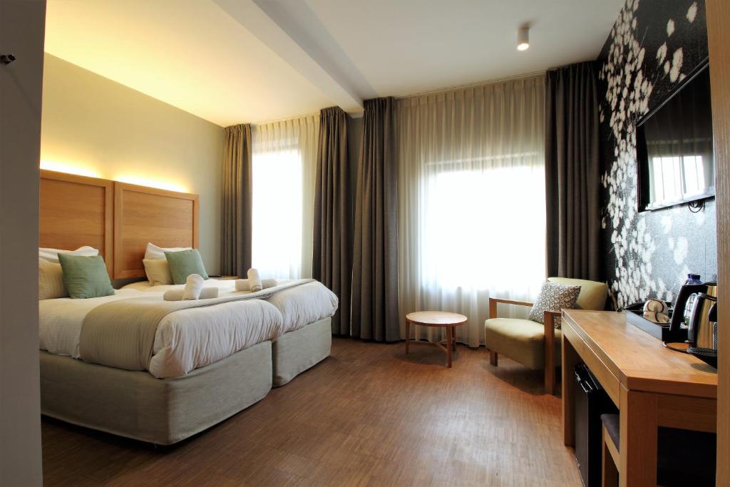 Double or Twin Deluxe