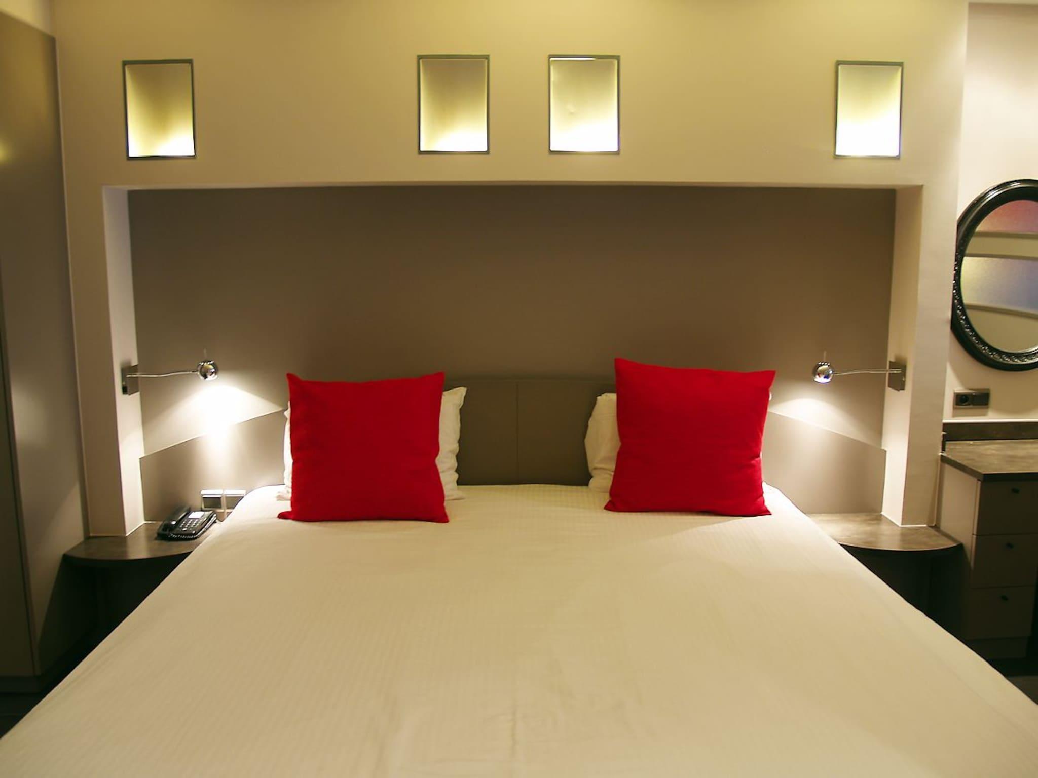 Suite Deluxe King Bed