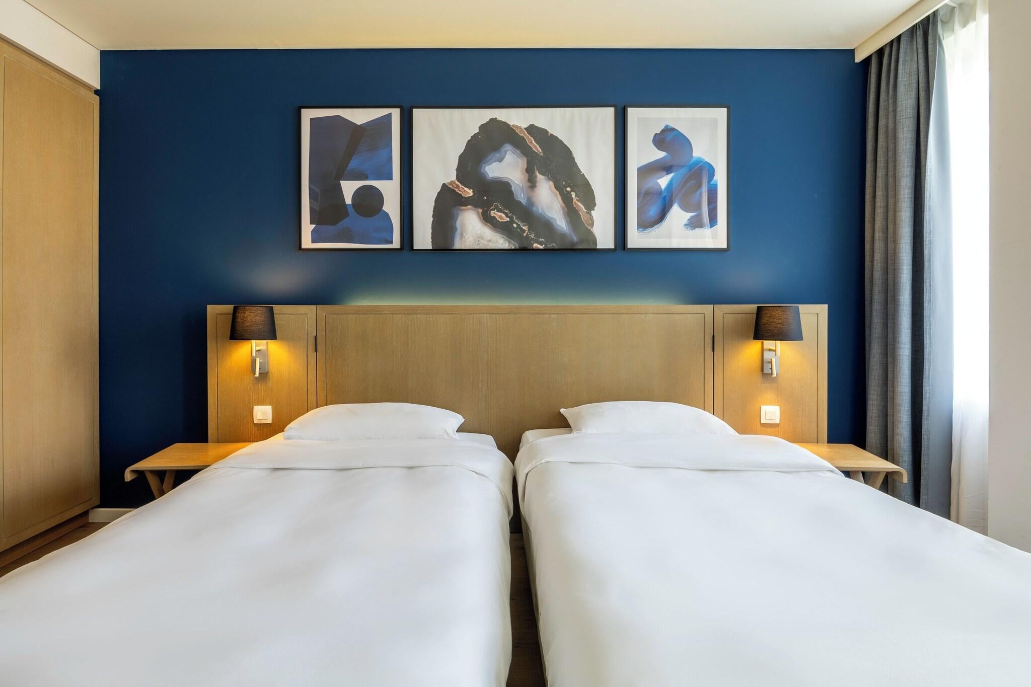 Double King Size Bed