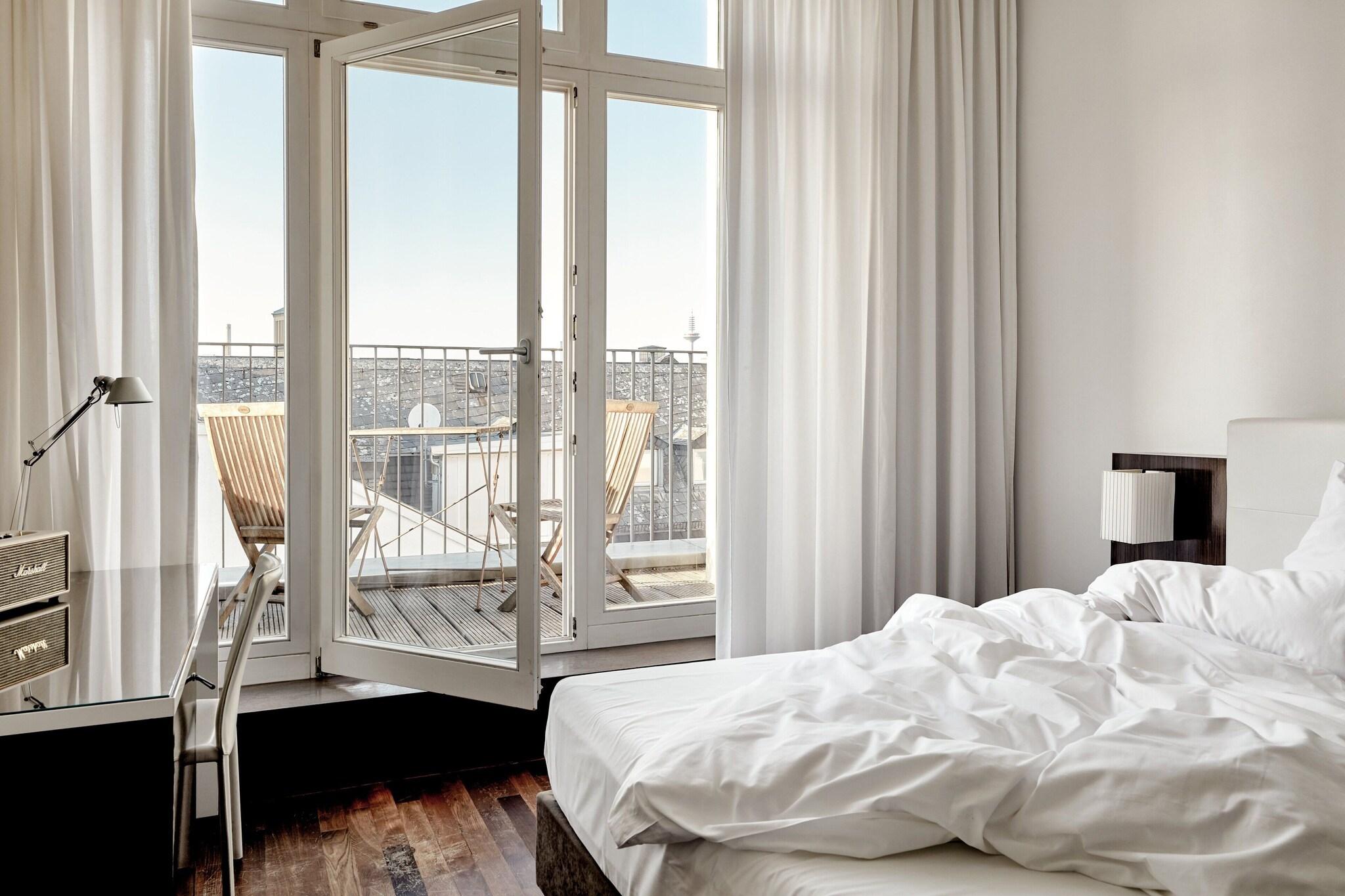 Double Queen Size Bed