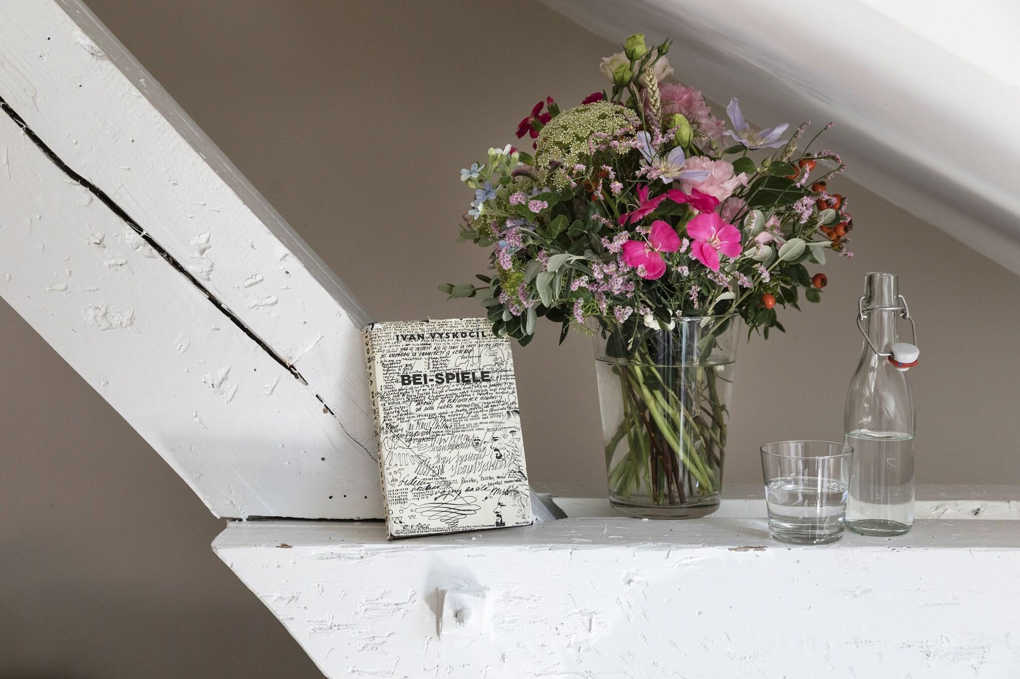 Double Queen Size Bed