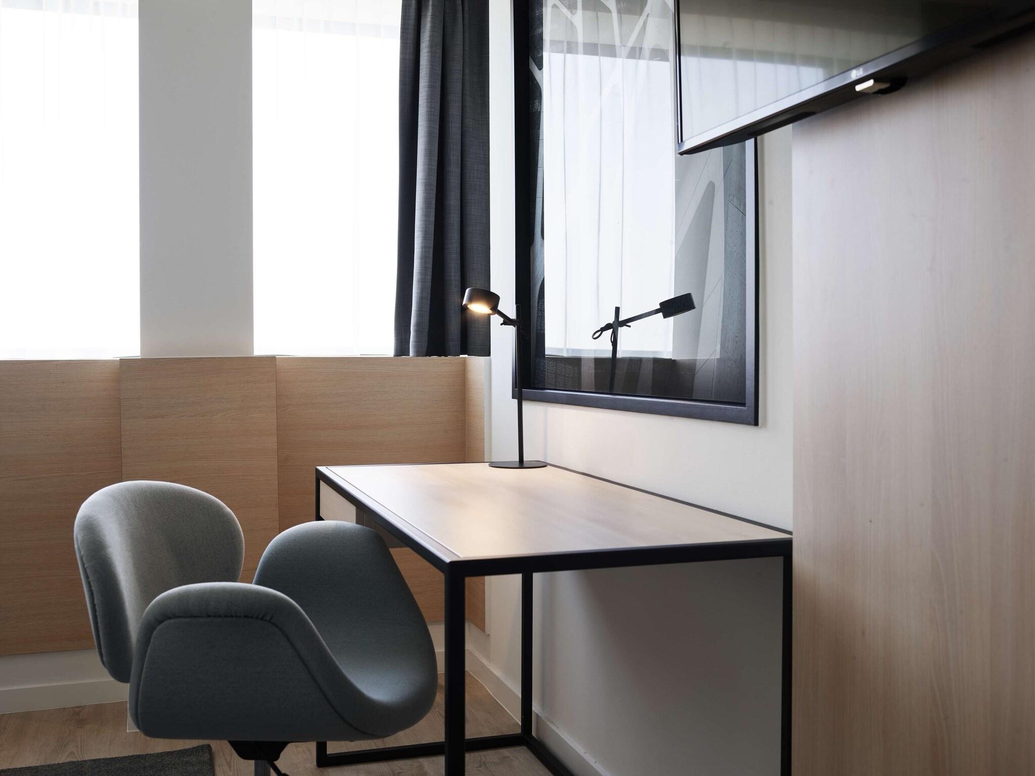 Double Superior King Bed