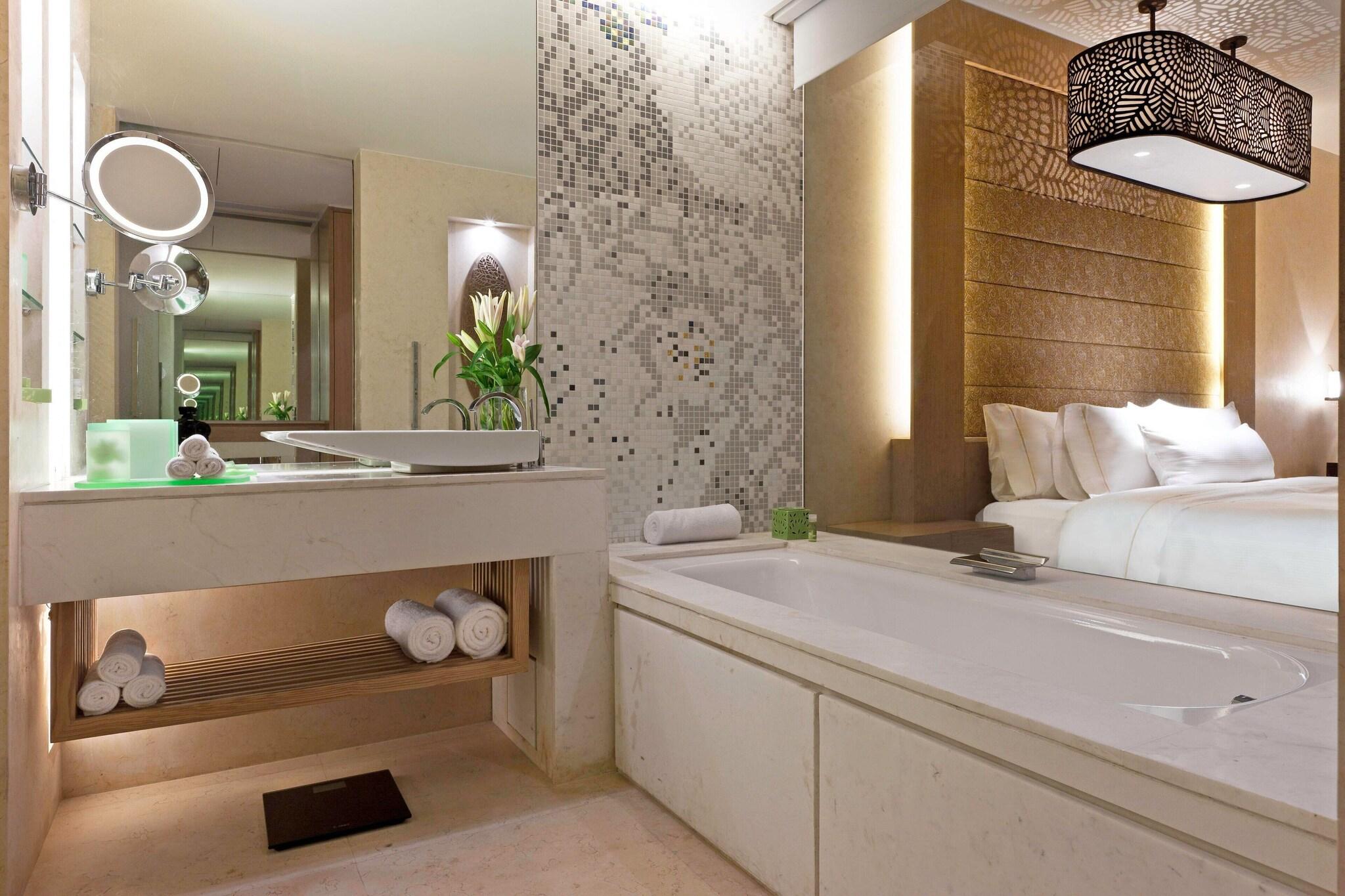 Quadruple Two Queen Beds Pool View