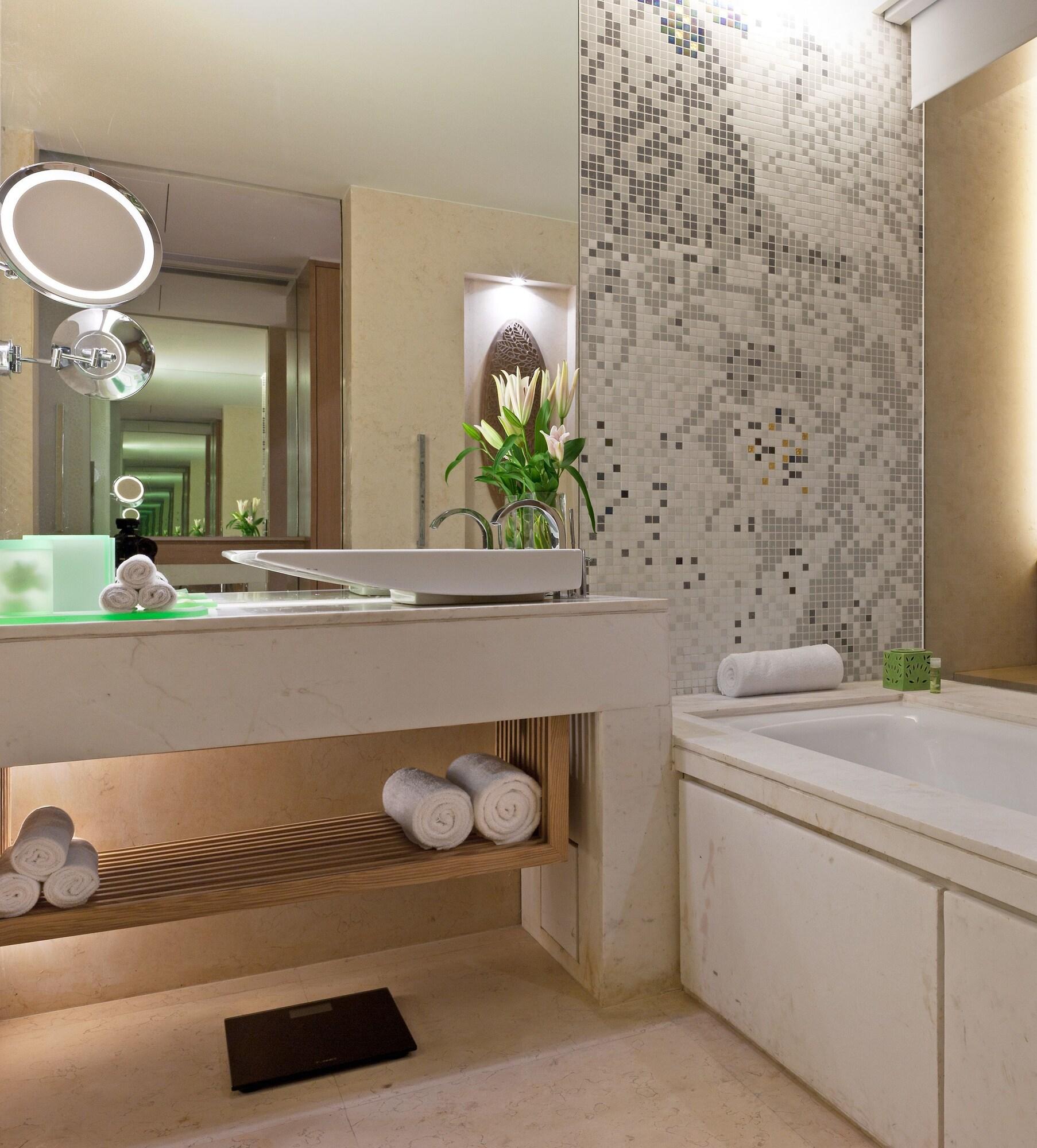 Double City View King Bed