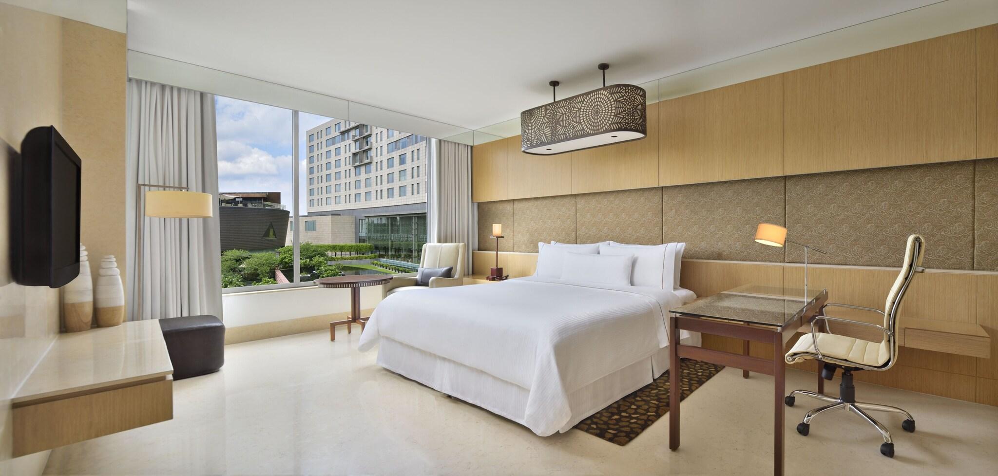 Double Pool View King Bed