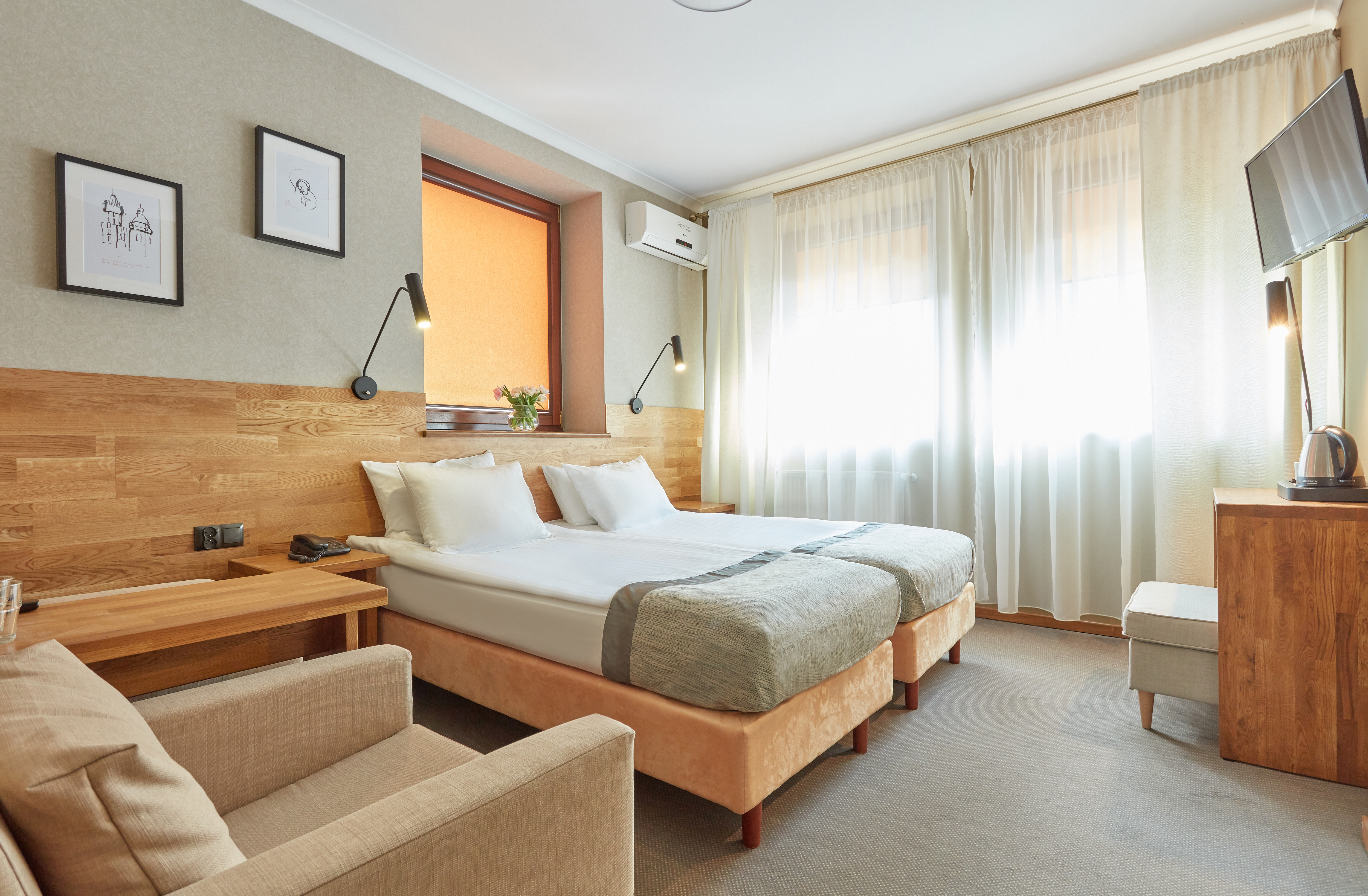 Double or Twin Standard