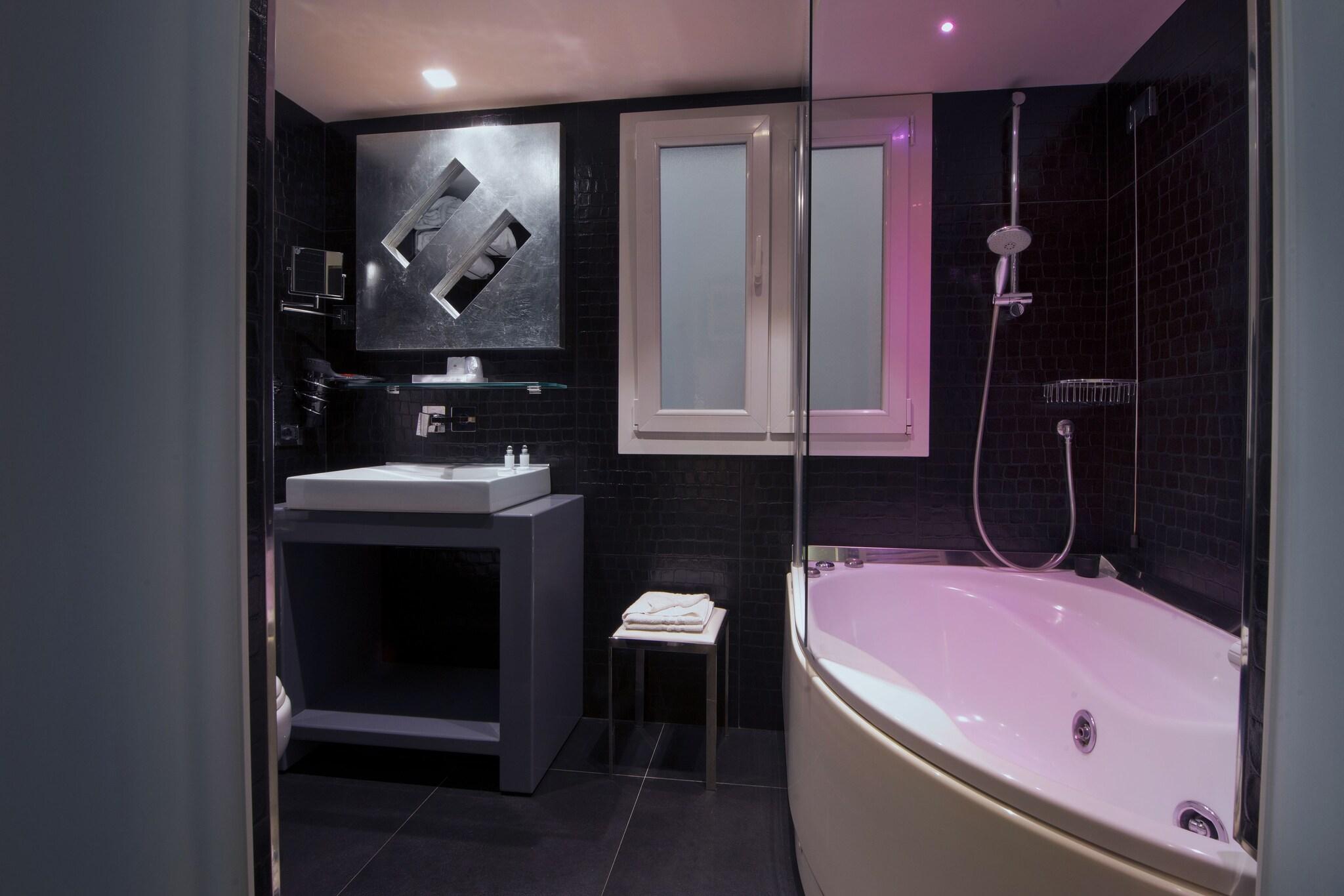 Double or Twin Two Beds