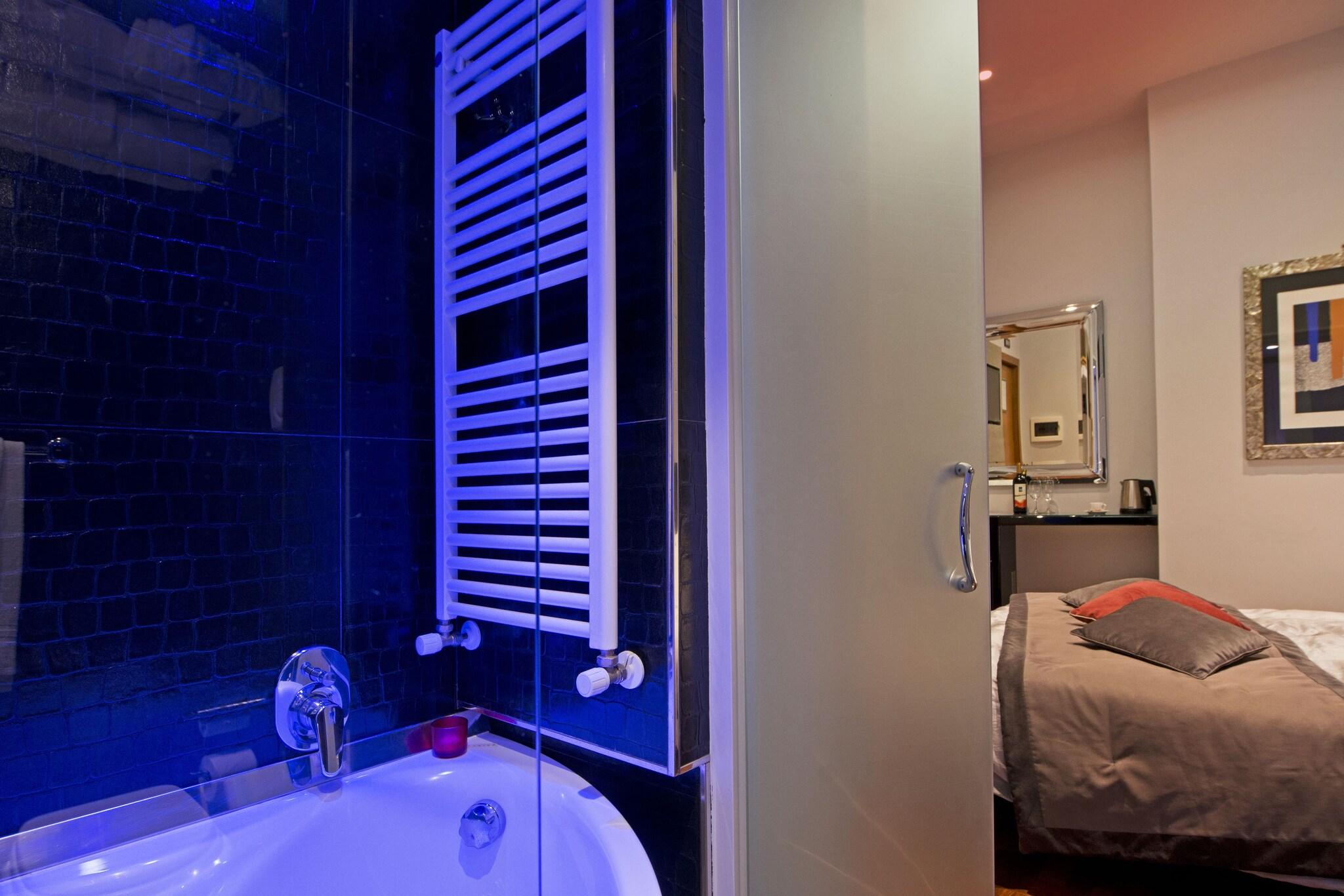 Double or Twin Two Beds