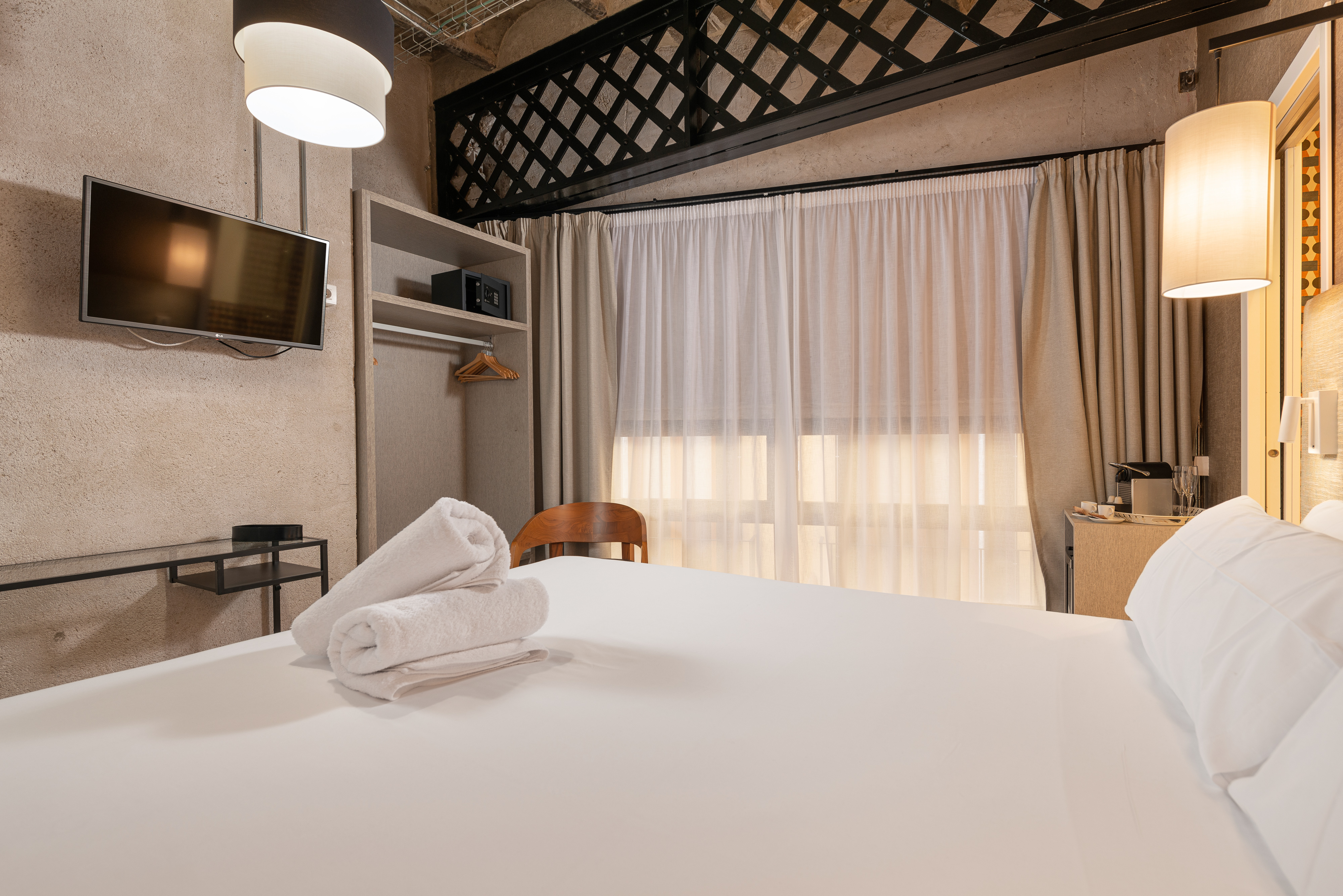 Double or Twin Standard