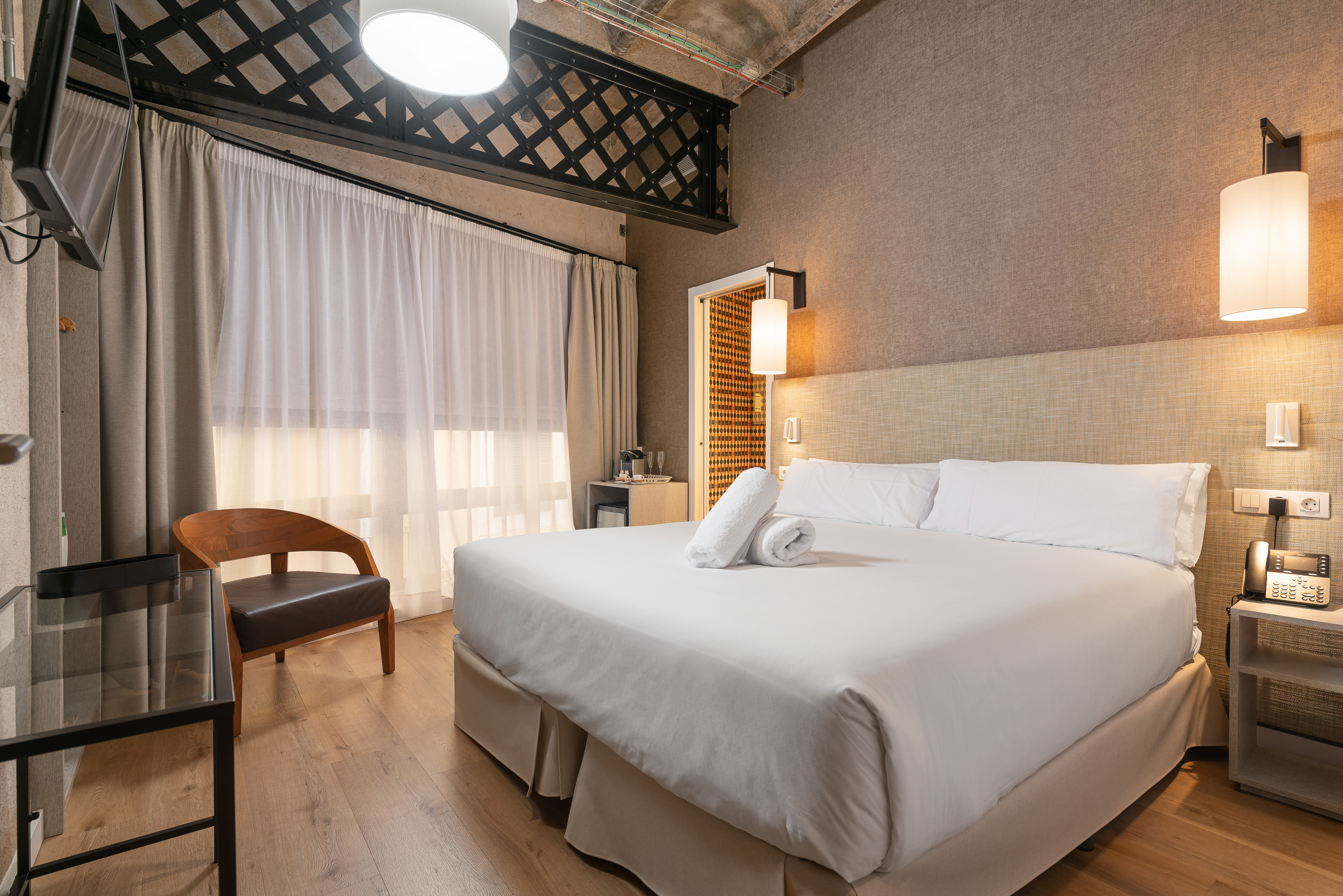 Double or Twin Standard