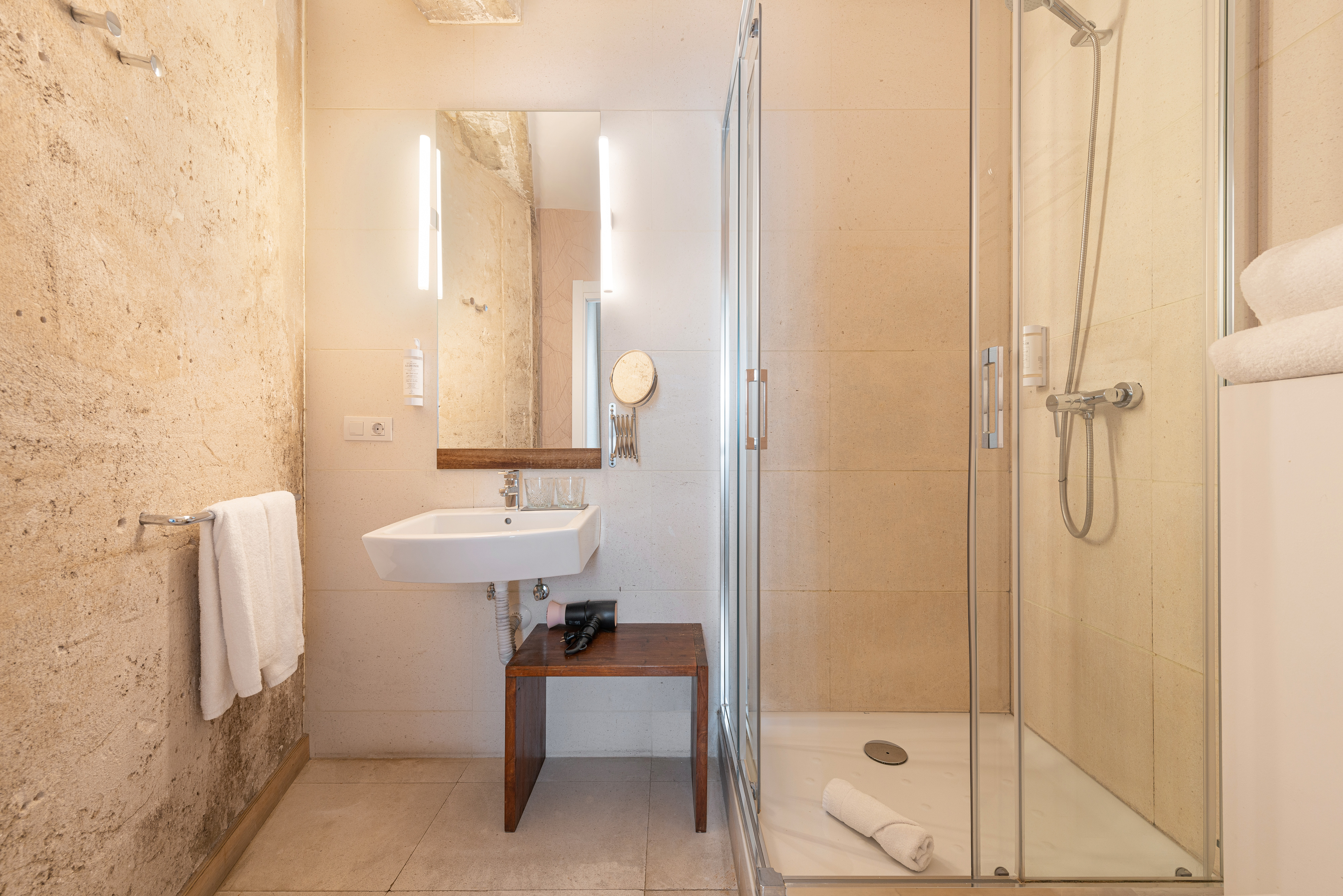 Double or Twin Standard