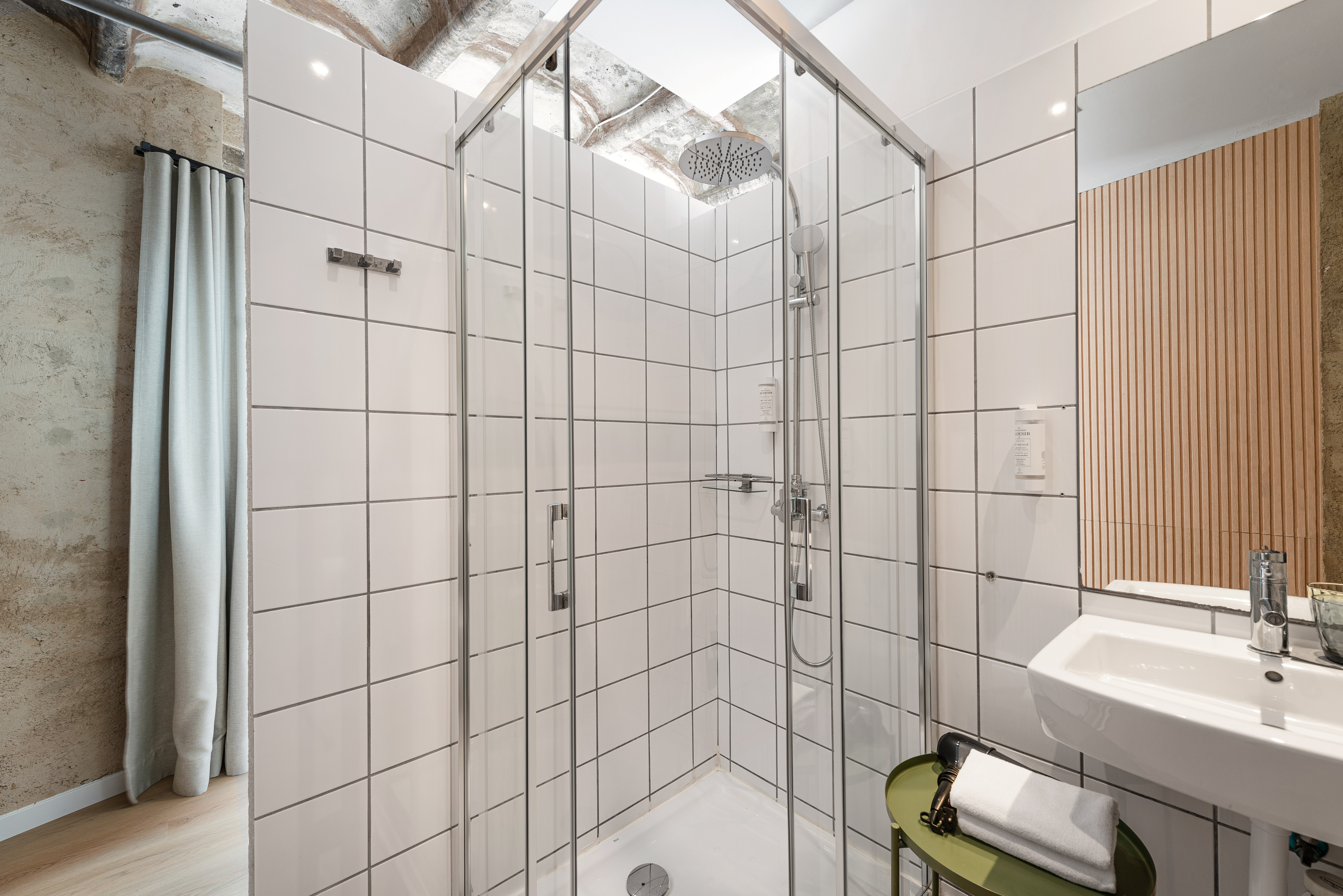 Double or Twin Standard