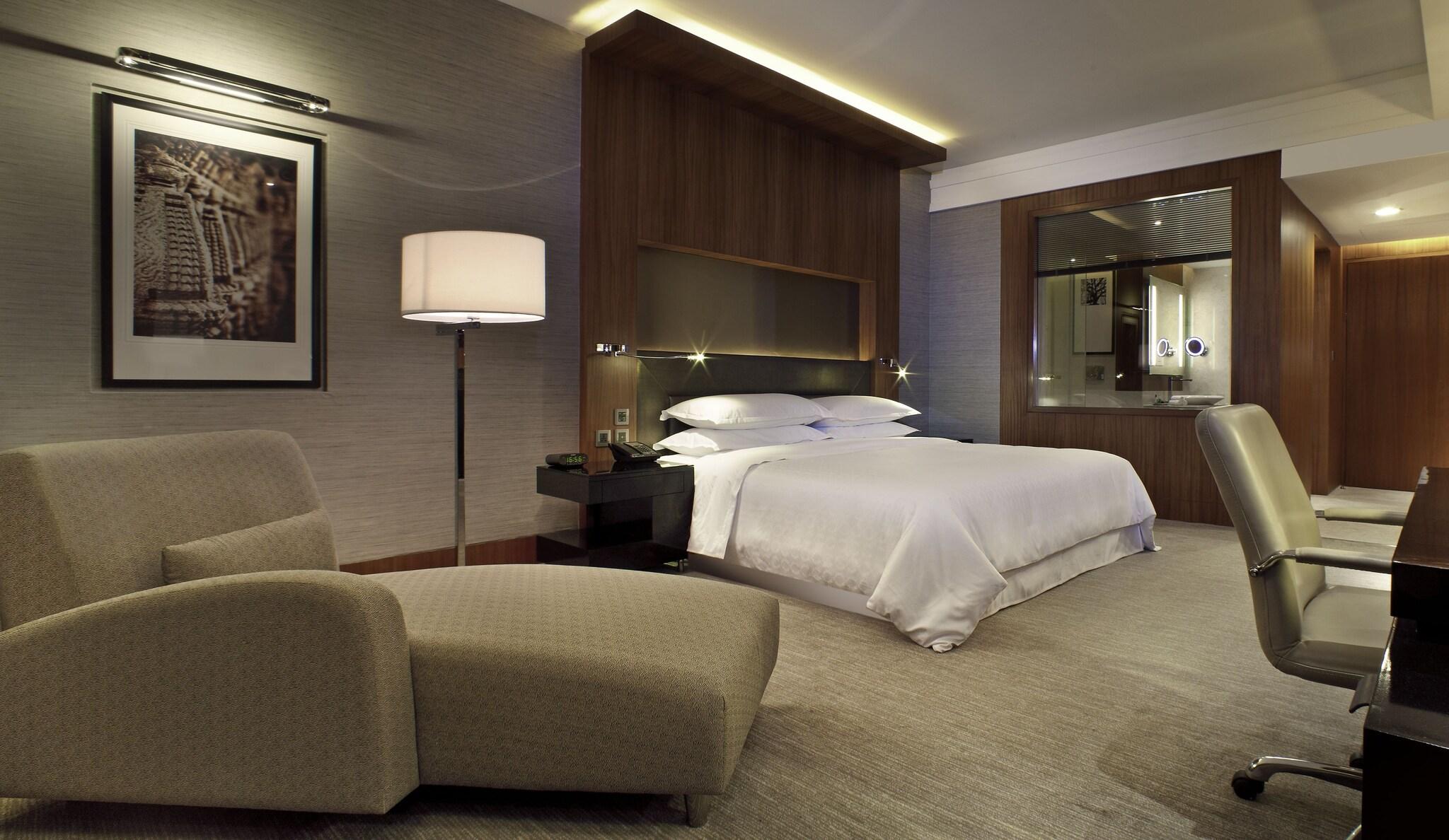 Double City View King Bed