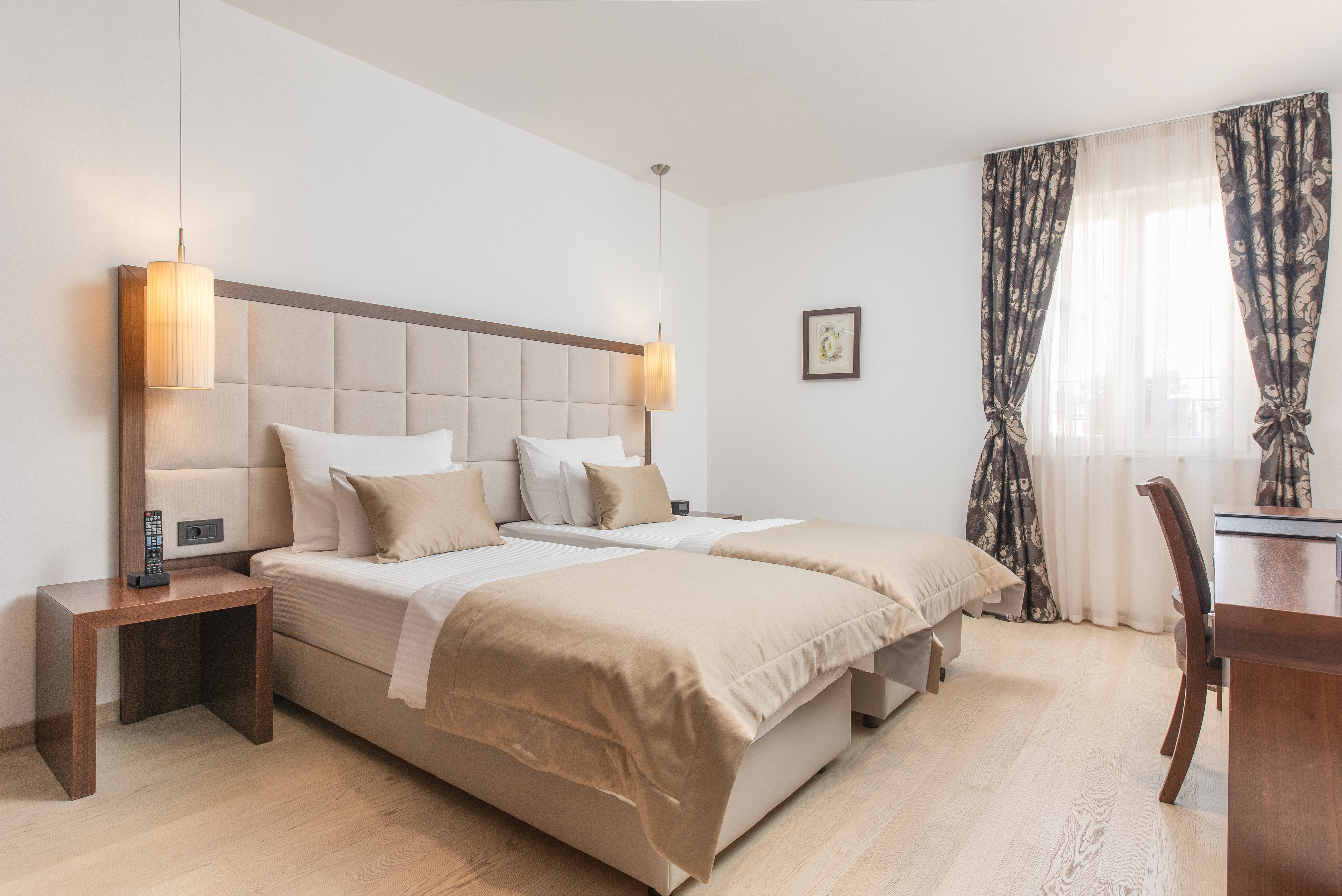 Double or Twin Deluxe