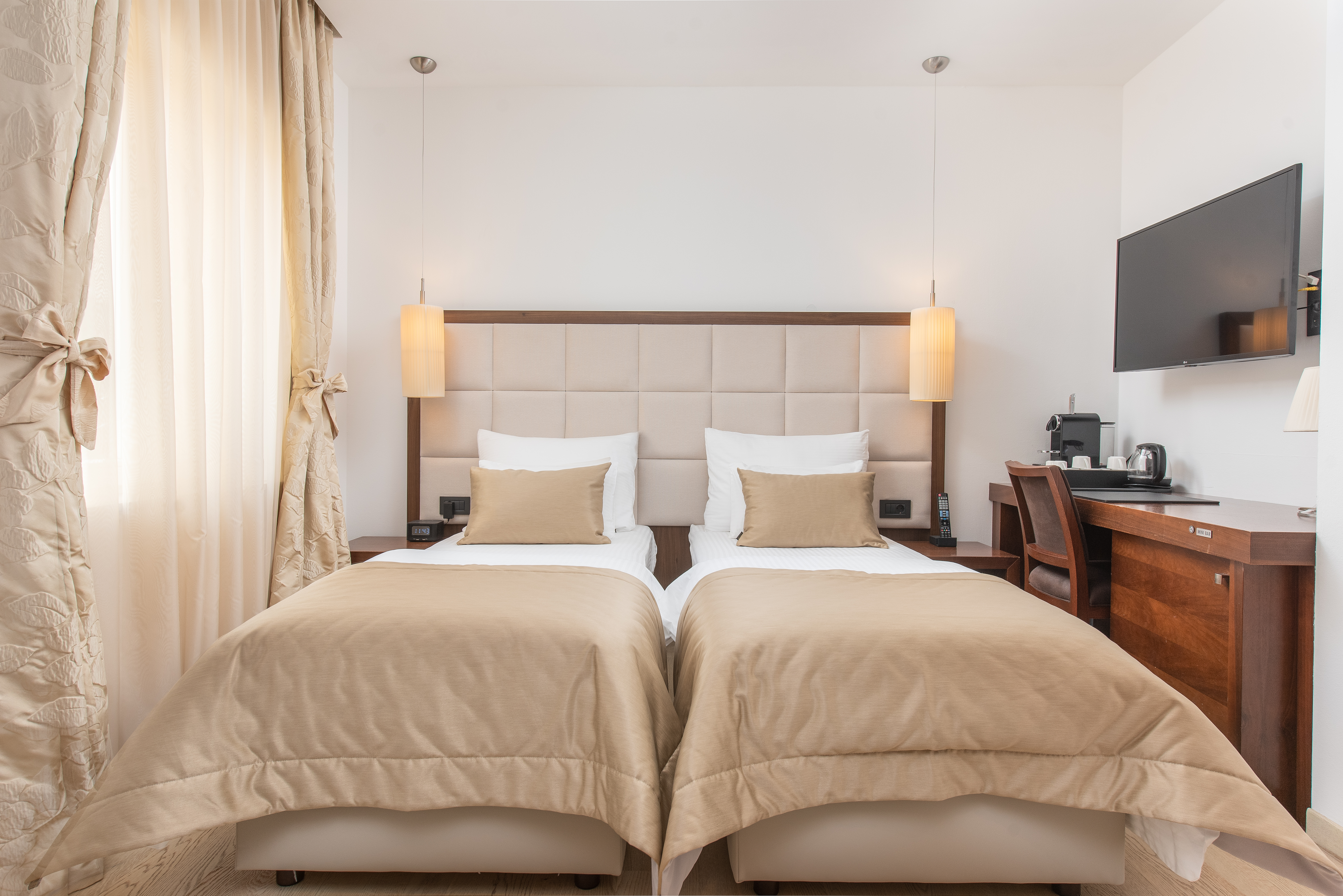 Double or Twin Superior