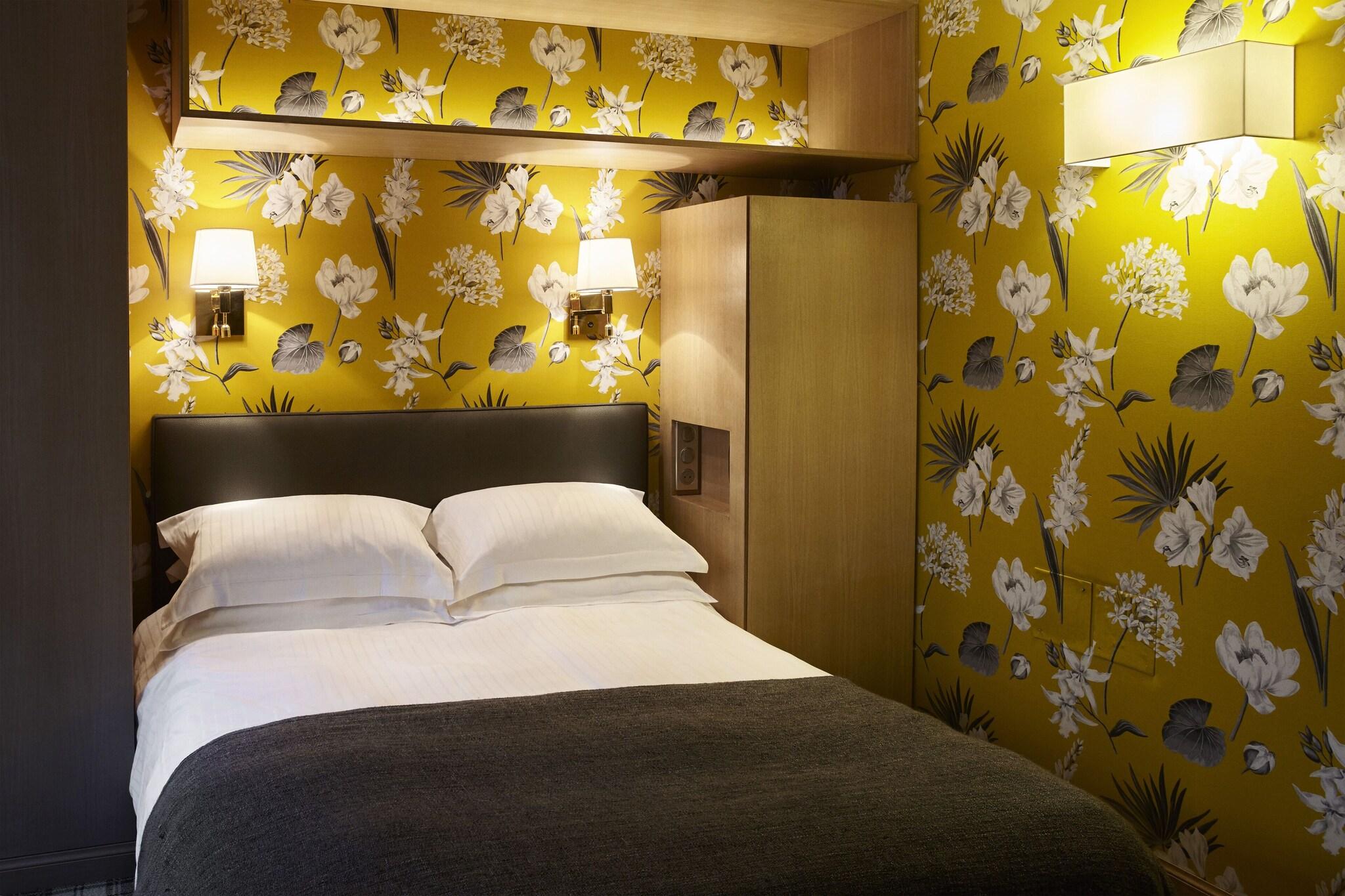 Family Room Three Beds