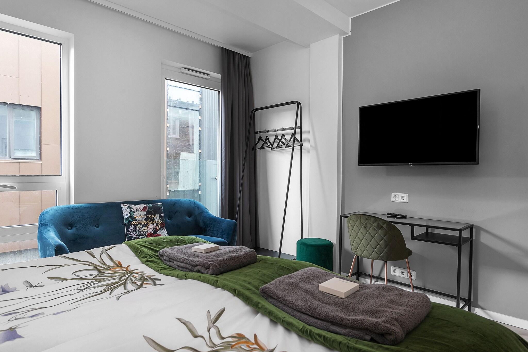 Double Superior King Bed