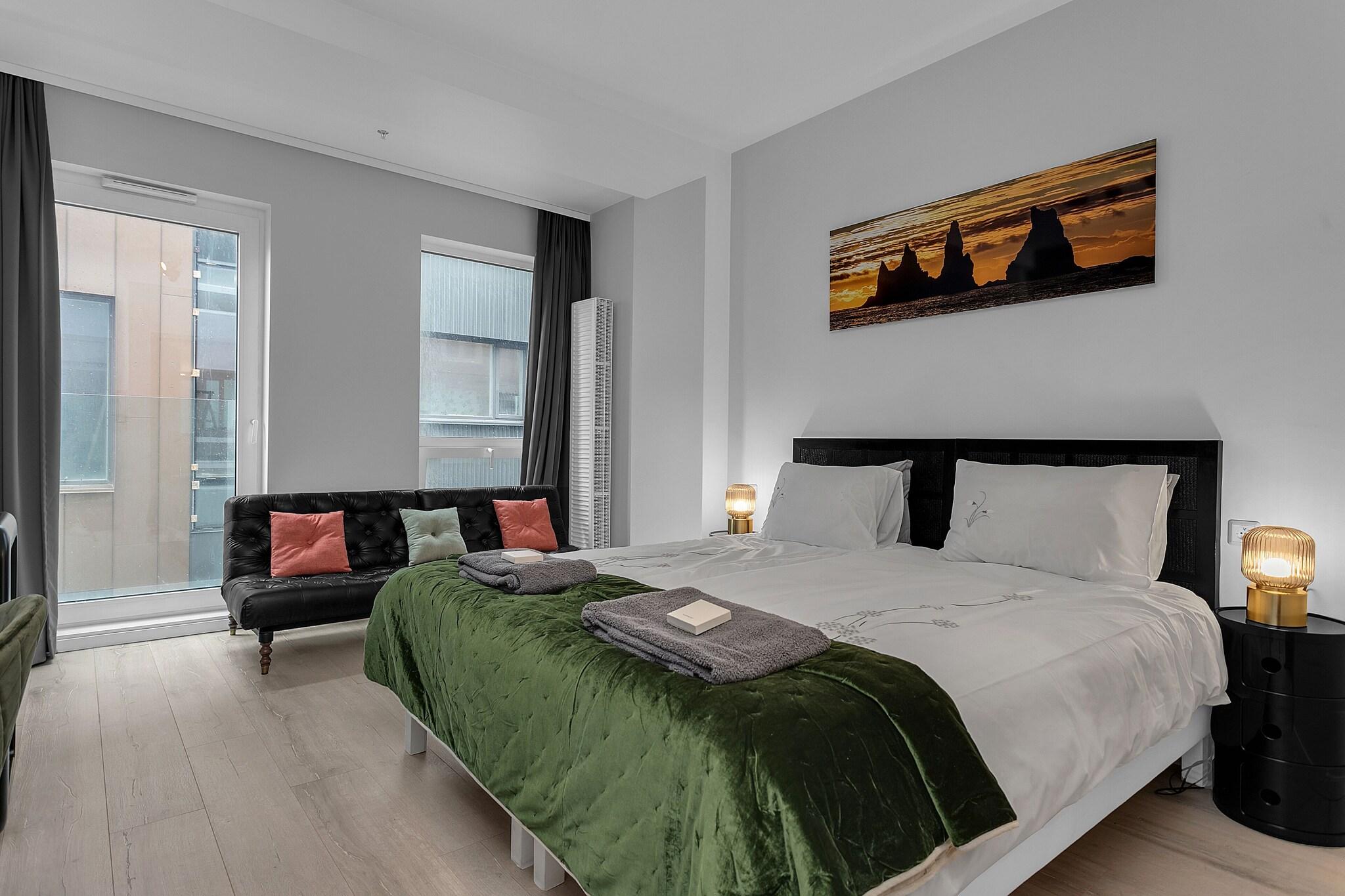 Double Superior King Bed