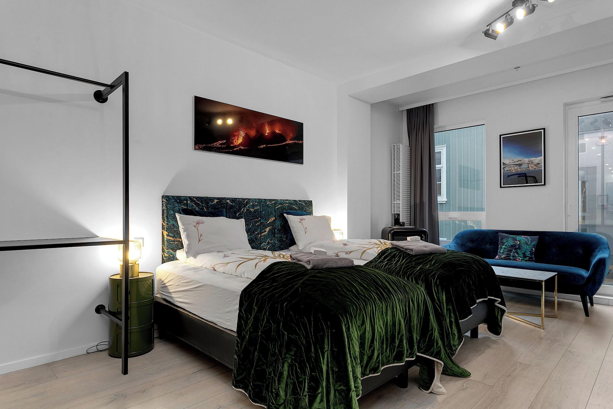 Double Superior King Bed