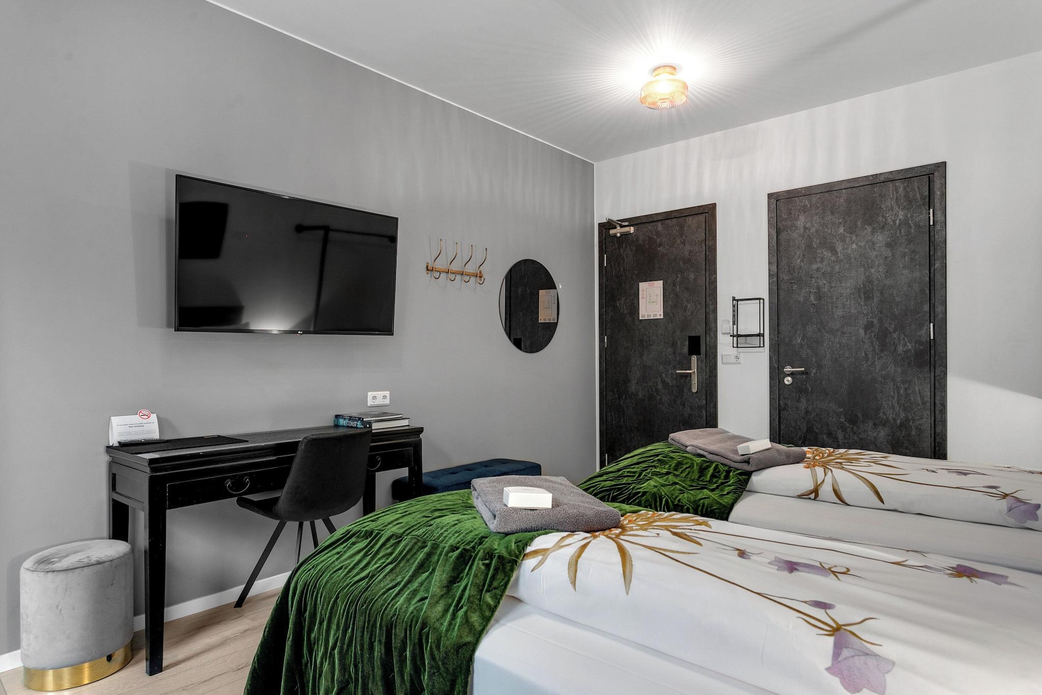 Double Superior King Bed