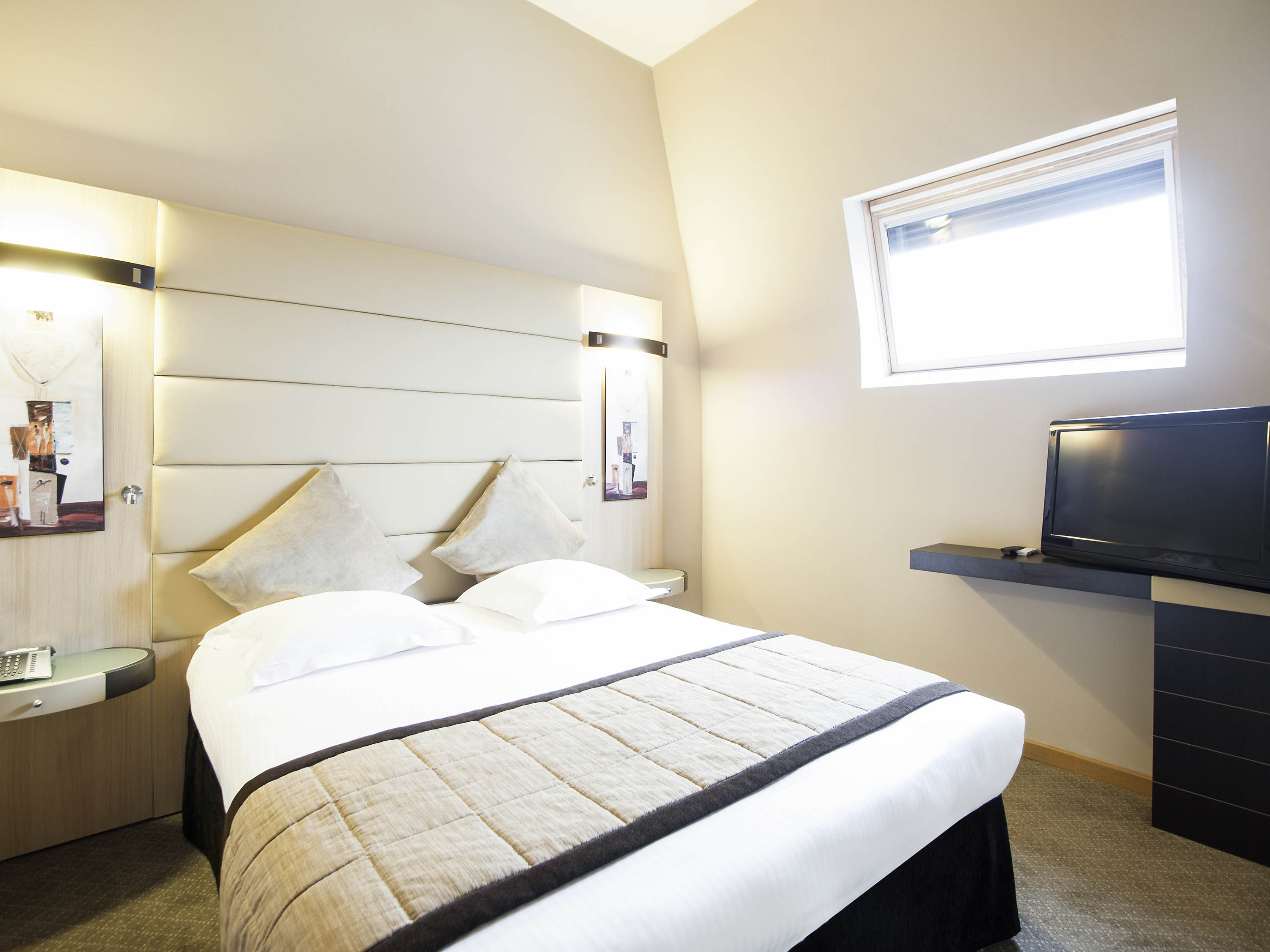 Junior Suite King Size Bed