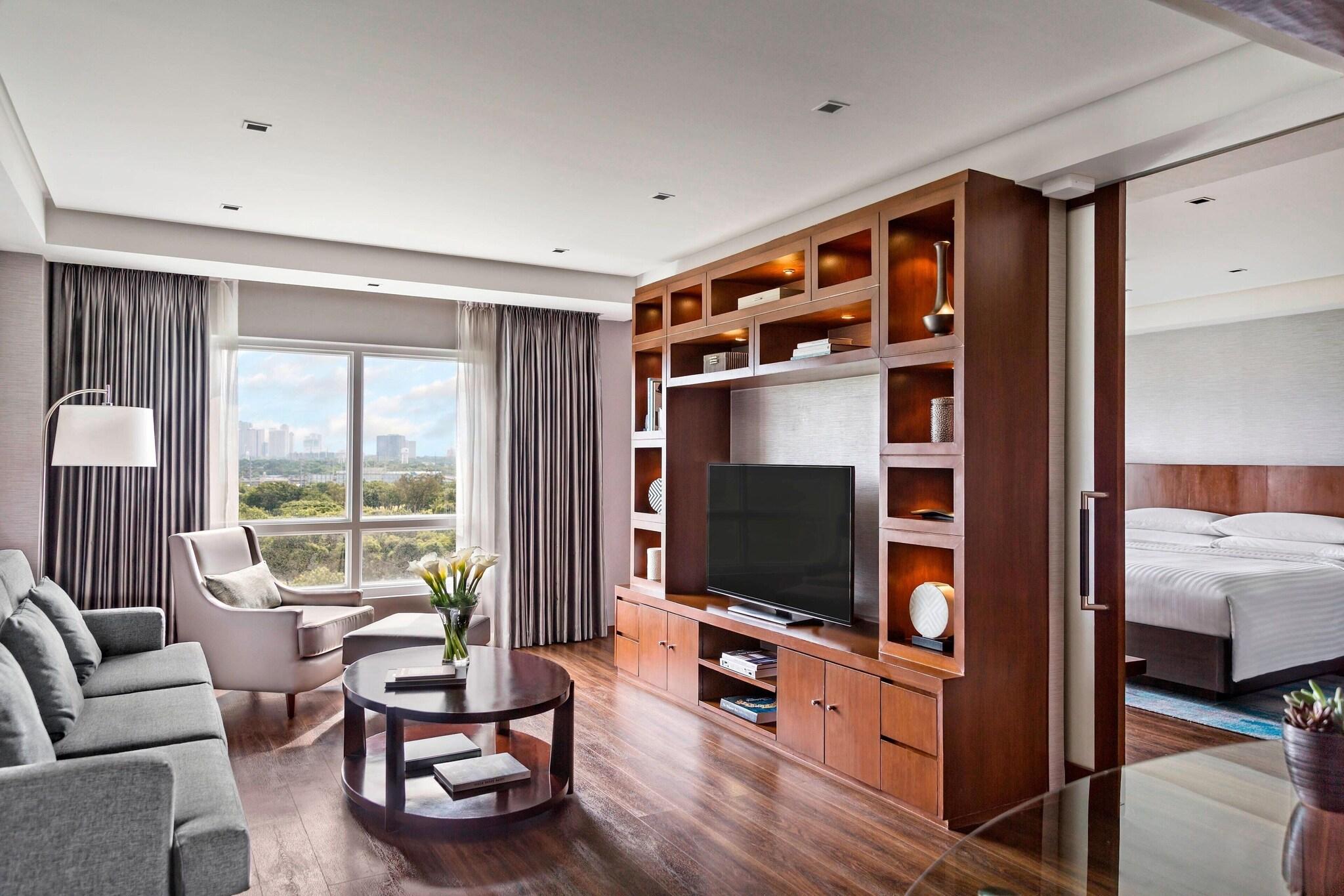 Junior Suite King Bed One Bedroom 