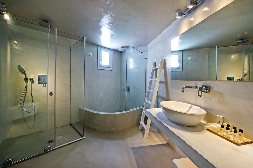 Suite with Private Pool