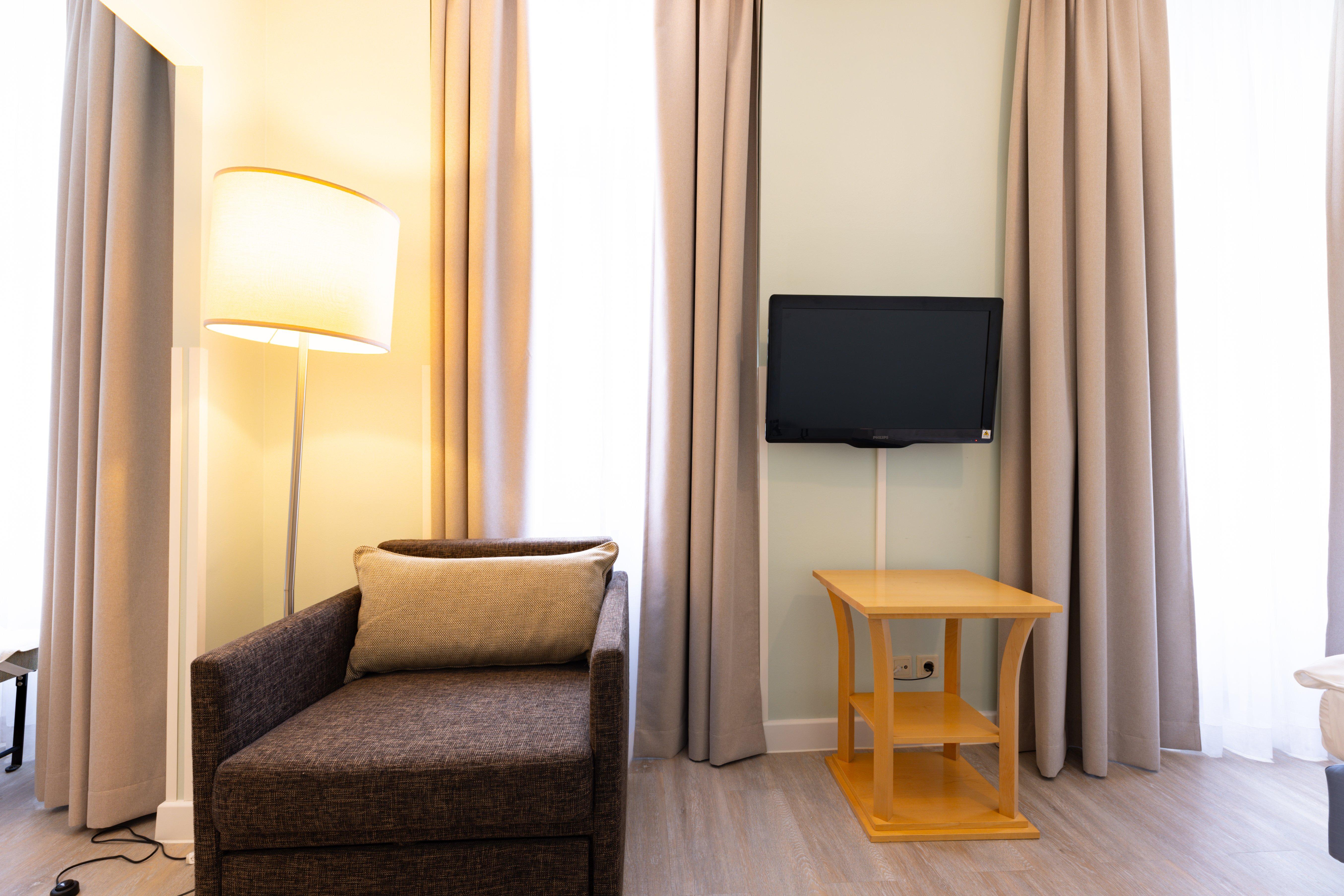 Suite Queen Size Bed