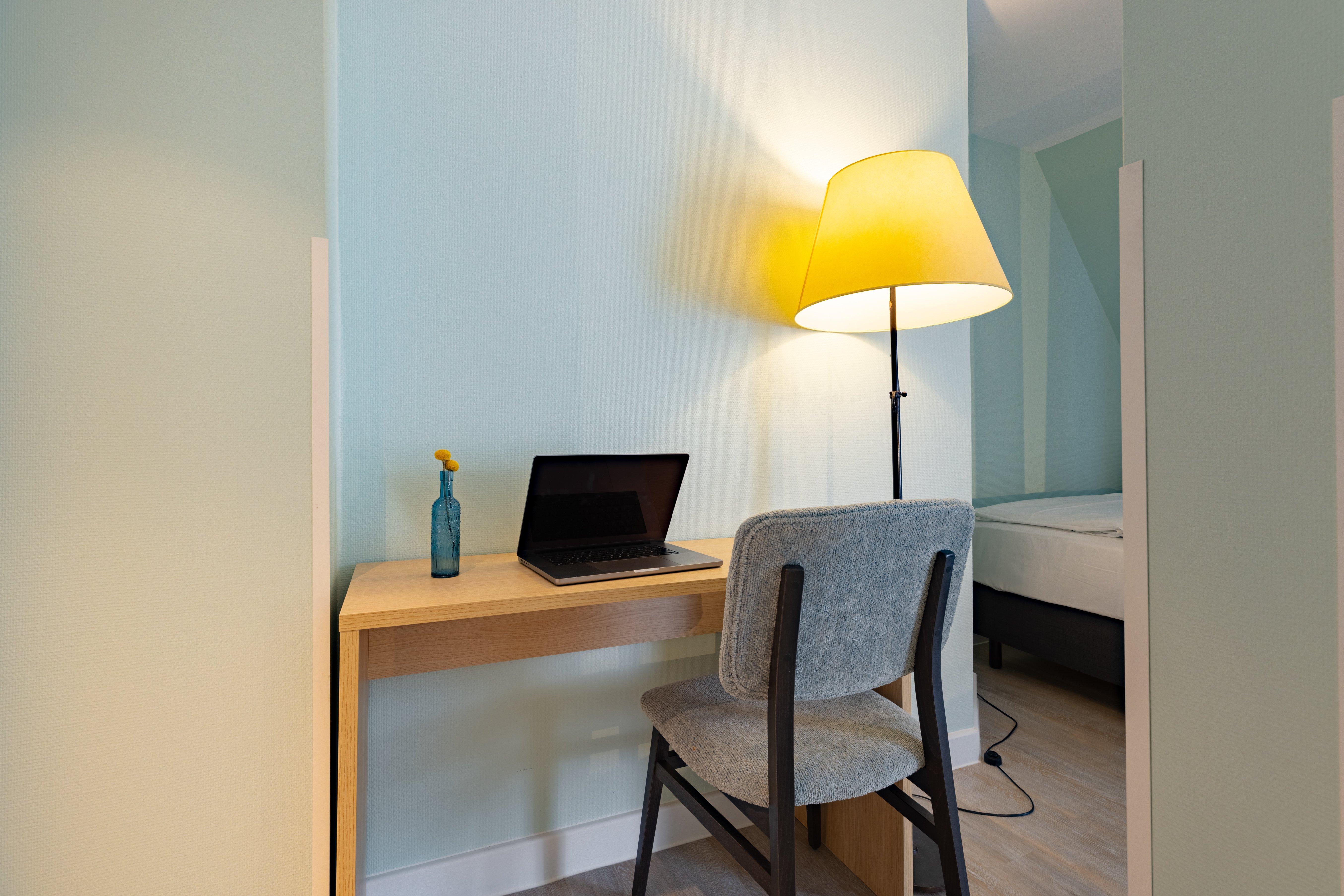 Double Queen Size Bed