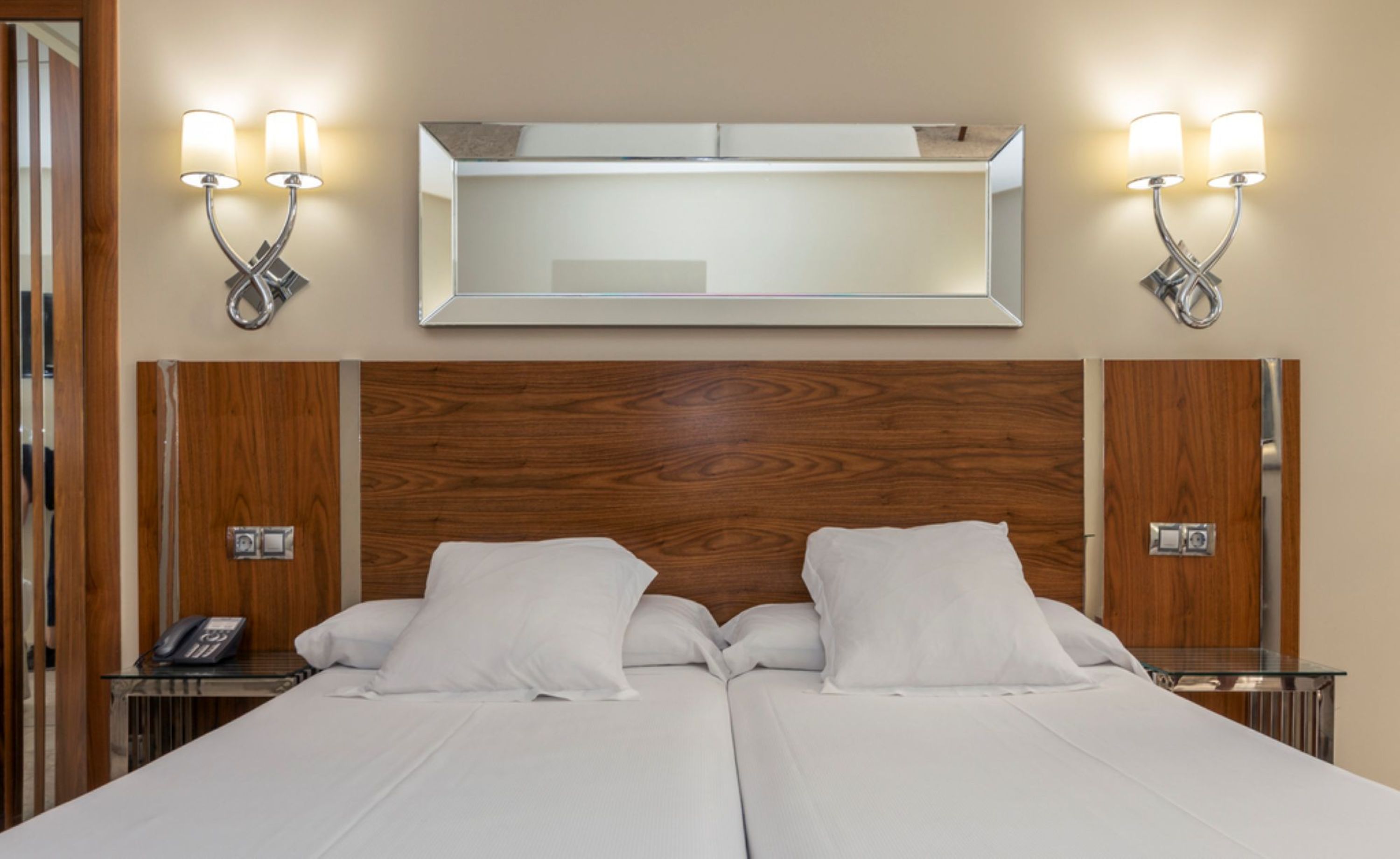 Double or Twin Standard