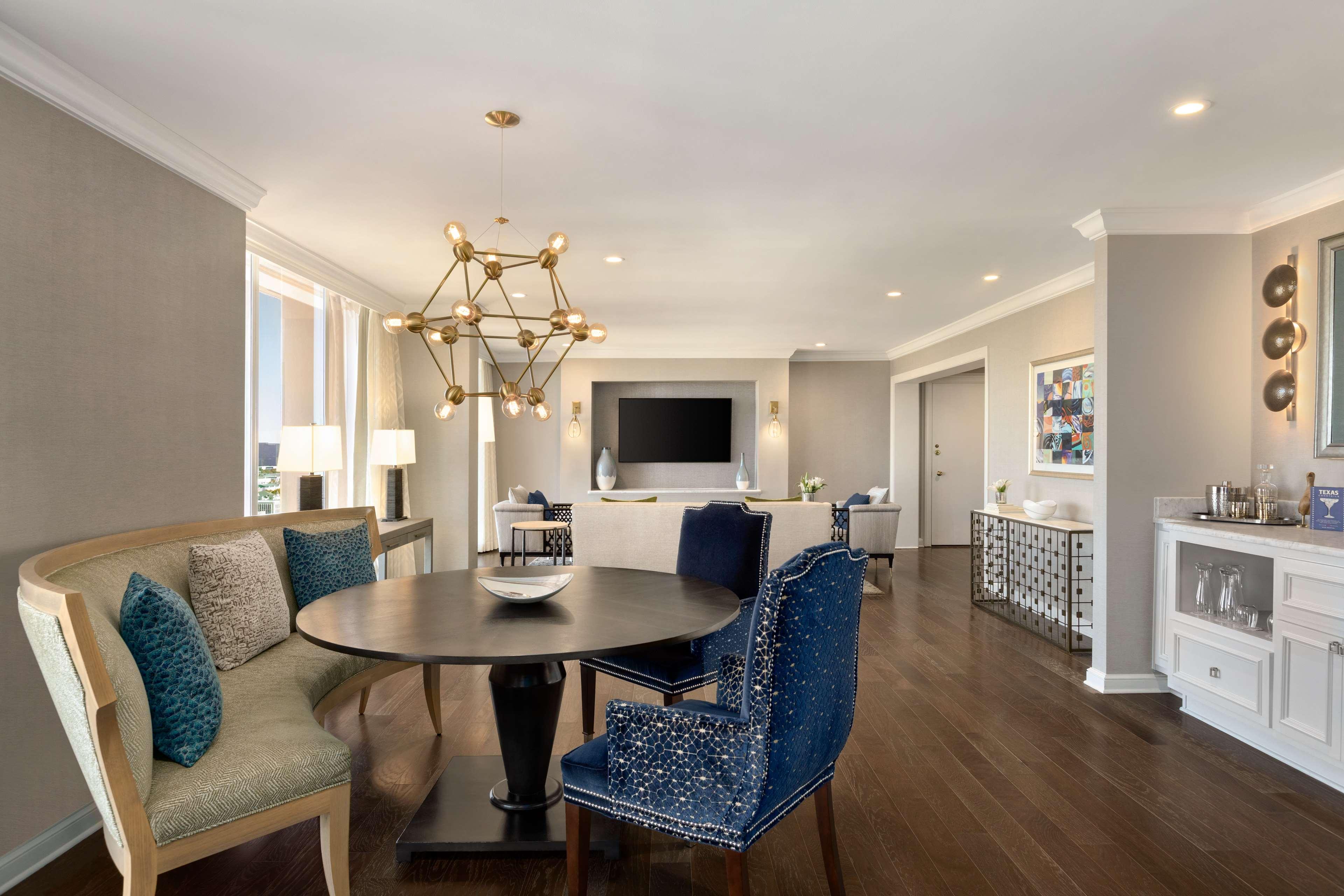 Suite King Bed One Bedroom 